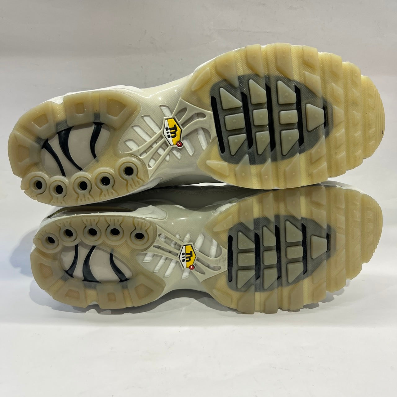 【US11】 NIKE AIR MAX PLUS ACW A-COLD-WALL FD7855-002 【USED】