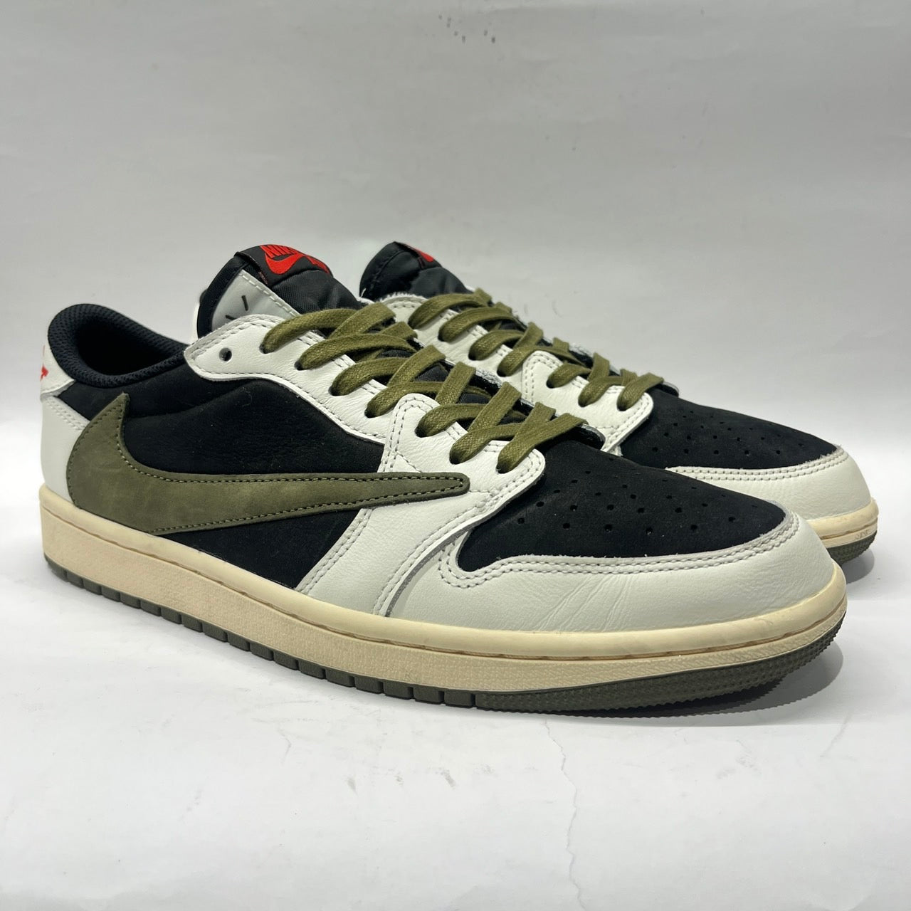 【W US10】 WMNS AIR JORDAN 1 LOW TRAVIS SCOTT DZ4137-106 【USED】