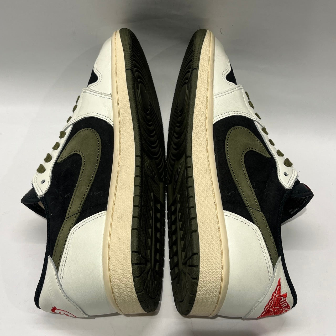 【W US10】 WMNS AIR JORDAN 1 LOW TRAVIS SCOTT DZ4137-106 【USED】