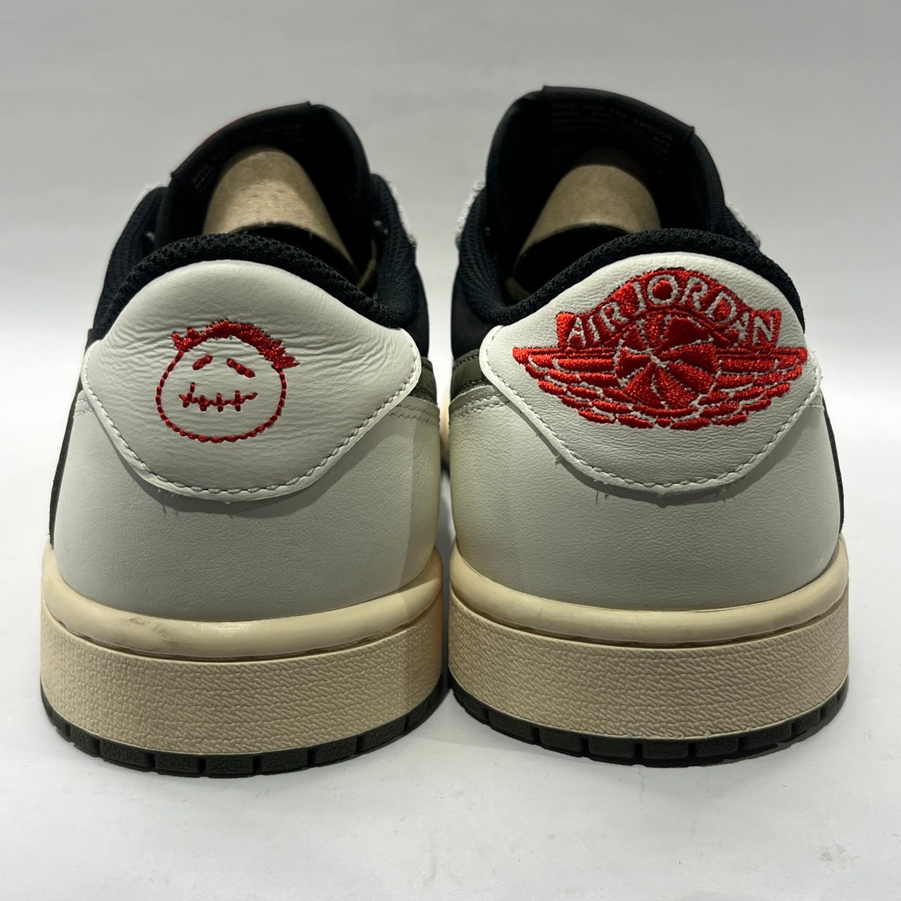 【W US10】 WMNS AIR JORDAN 1 LOW TRAVIS SCOTT DZ4137-106 【USED】