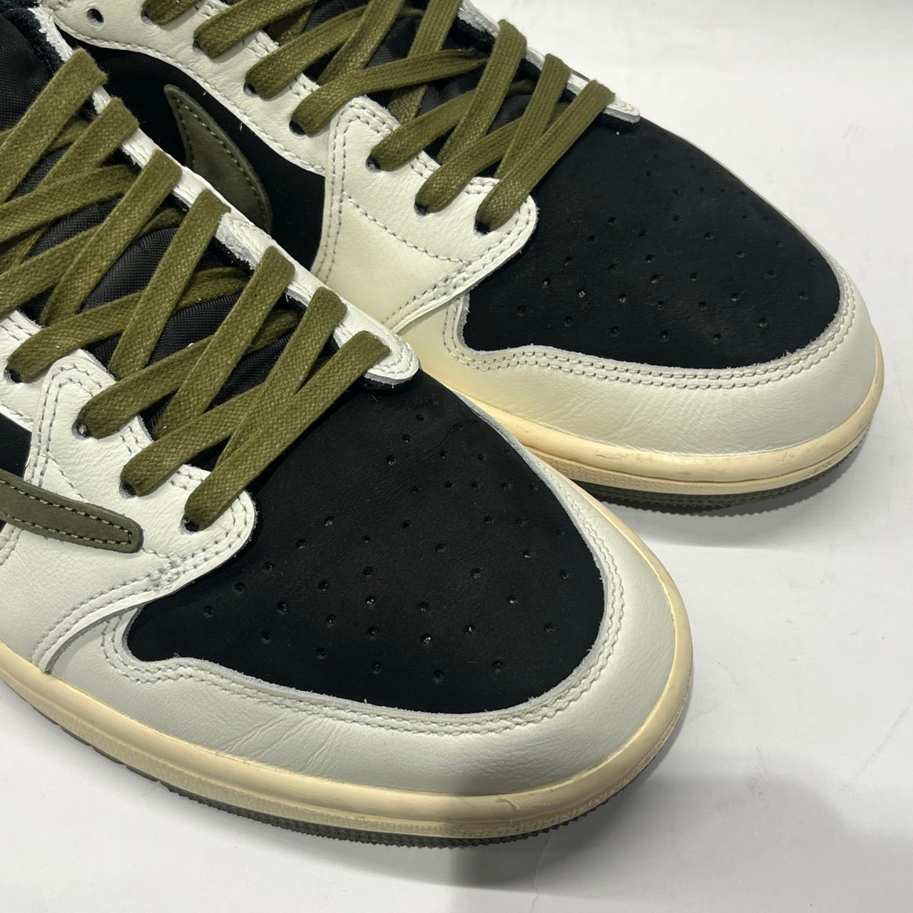 【W US10】 WMNS AIR JORDAN 1 LOW TRAVIS SCOTT DZ4137-106 【USED】