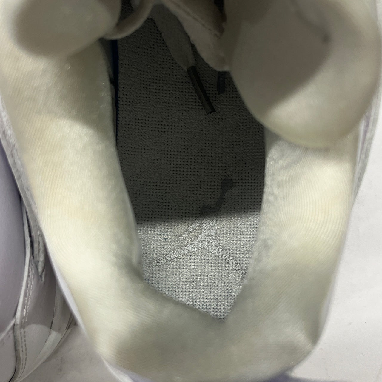 【US9】 AIR JORDAN 4 RETRO 308497-100 【USED】