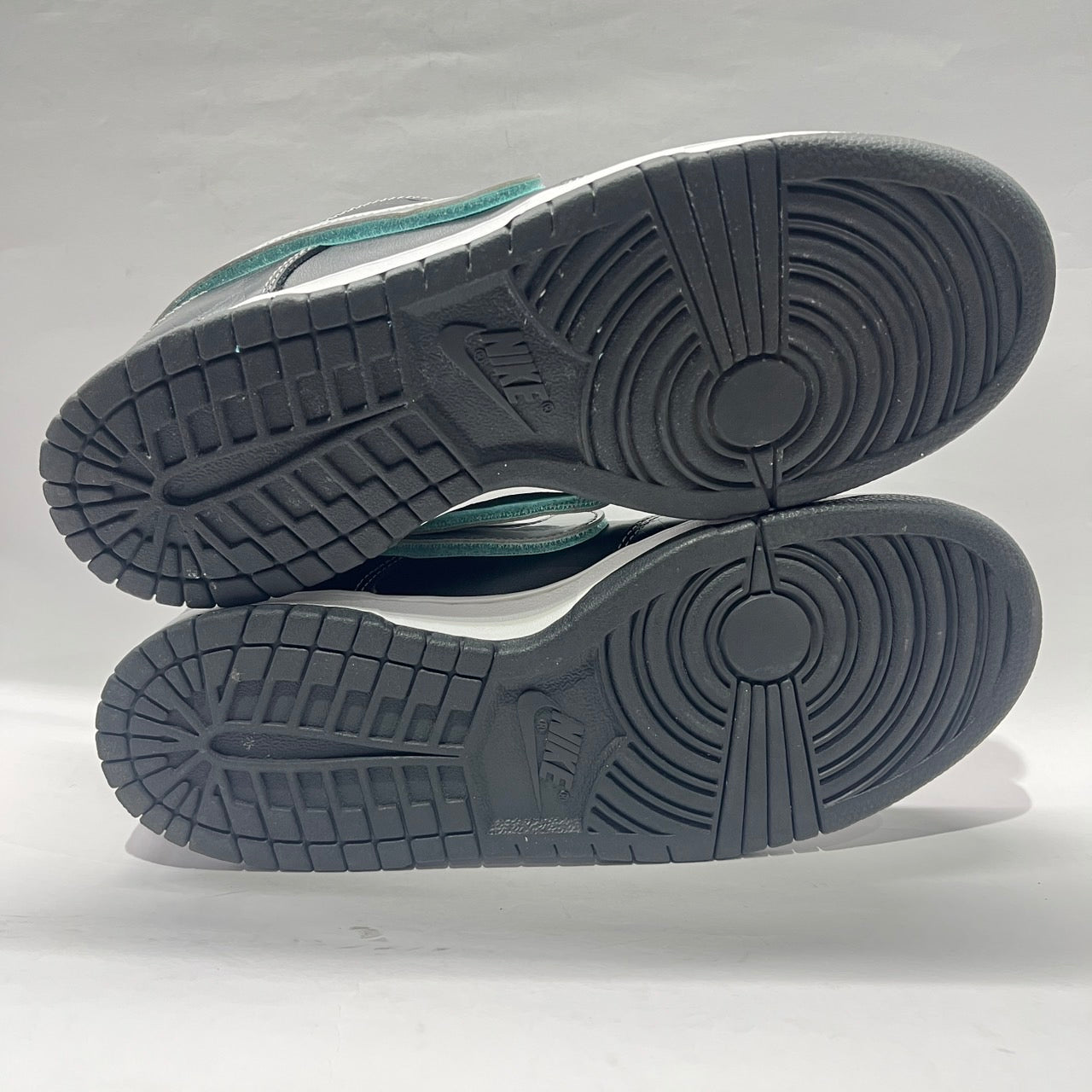 【US9】 NIKE SB SB DUNK LOW PRO OG QS DIAMOND SUPPLY CO BV1310-001 【USED】