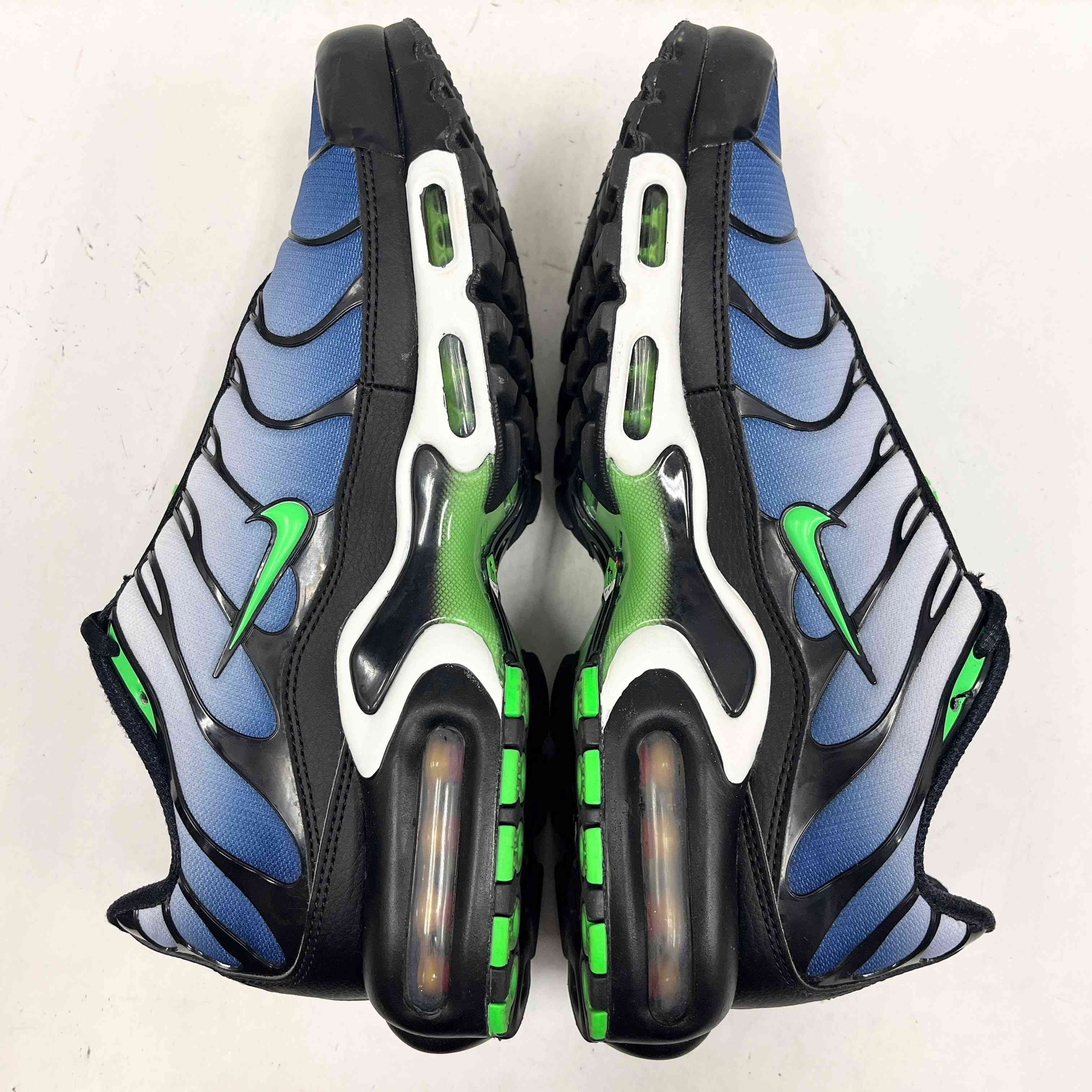 【US10】 NIKE AIR MAX PLUS DX4326-001 【USED】