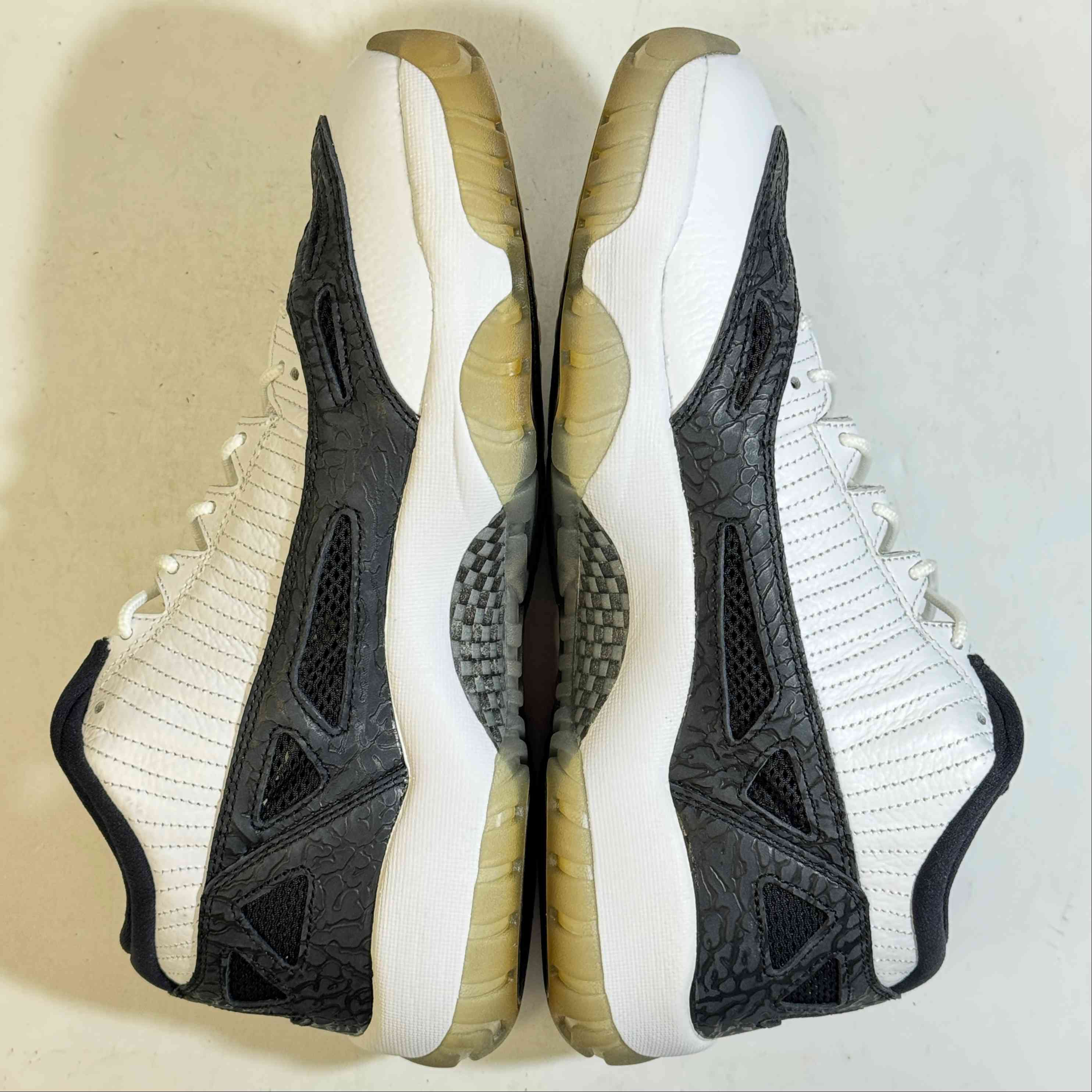 【US10】 AIR JORDAN 11 RETRO LOW 306008-100 【DS】