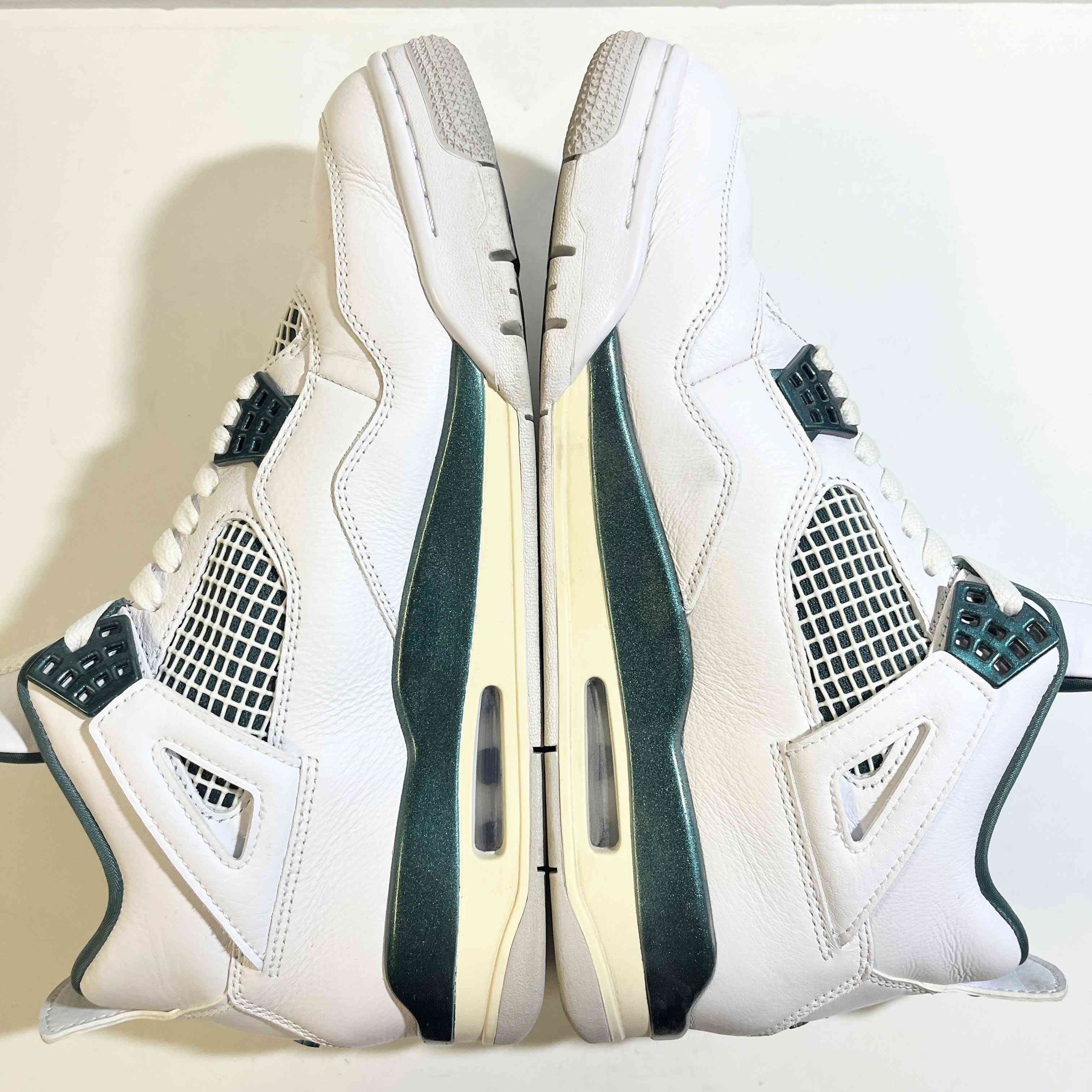 【US9.5】 AIR JORDAN 4 RETRO FQ8138-103 【USED】