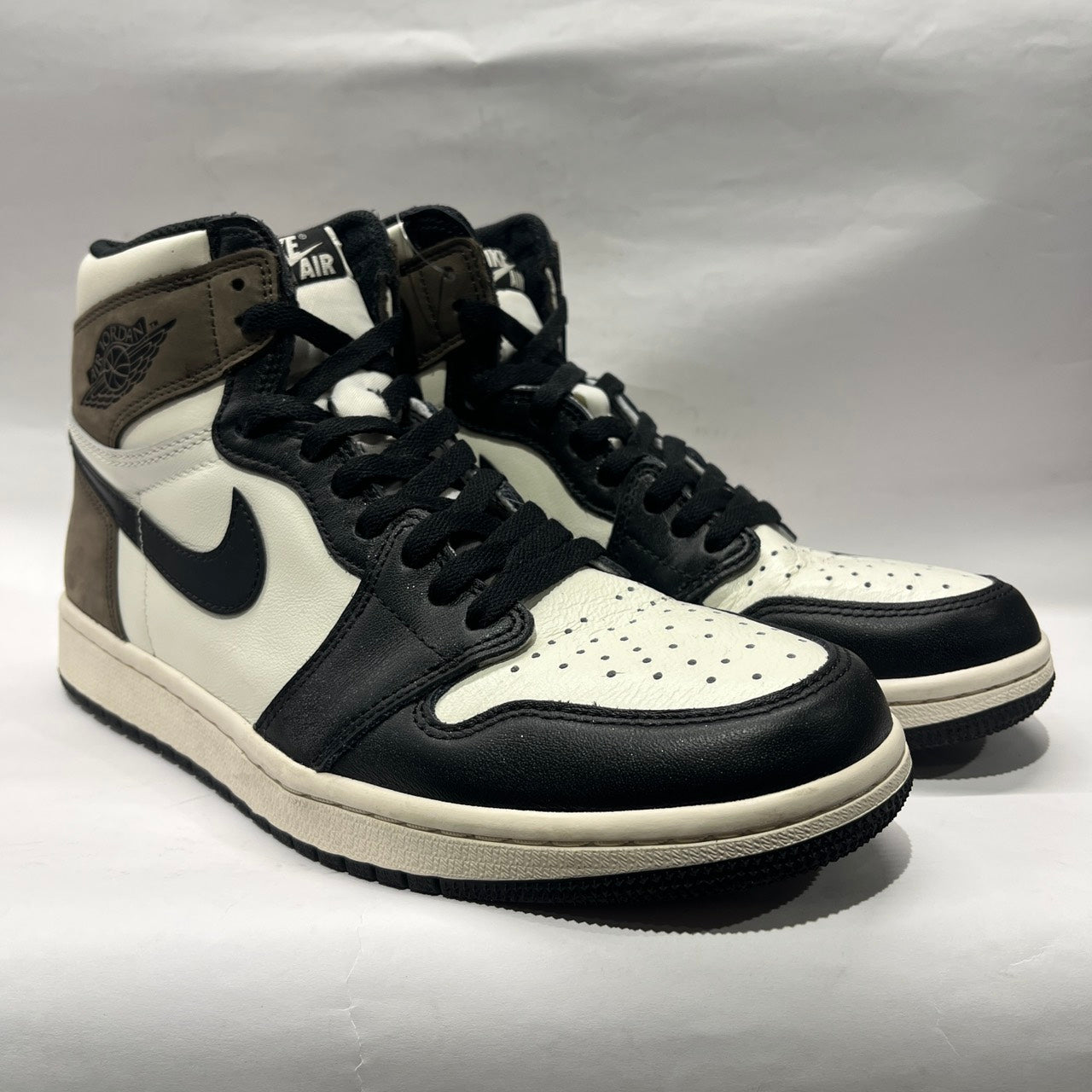 【US9.5】 AIR JORDAN 1 RETRO HIGH OG 555088-105 【USED】
