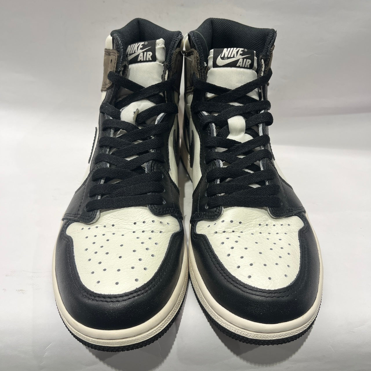 【US9.5】 AIR JORDAN 1 RETRO HIGH OG 555088-105 【USED】
