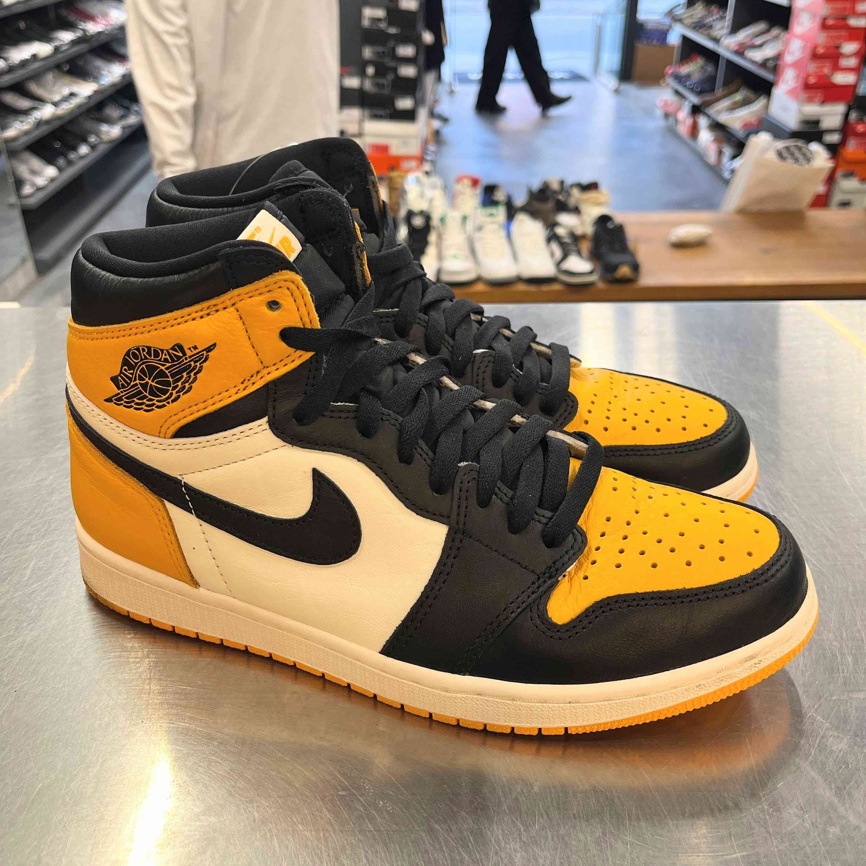【US10】 AIR JORDAN 1 RETRO HIGH OG 555088-711 【USED】