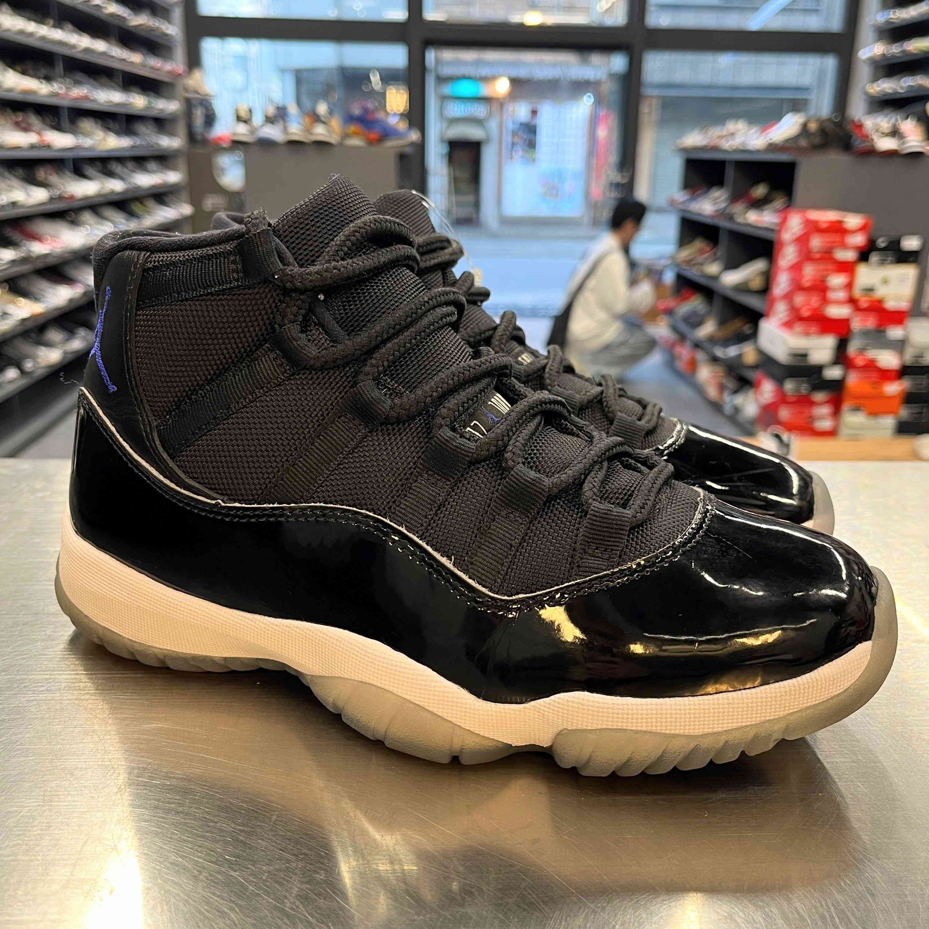 【US7】 AIR JORDAN 11 RETRO Space Jam 378037-003 【USED】
