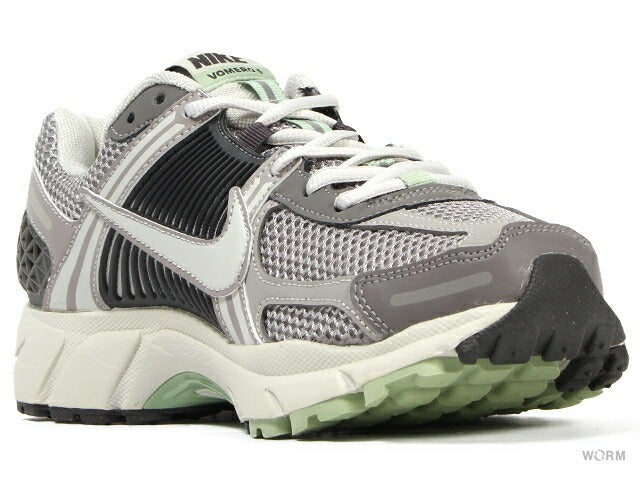 【W US9】 NIKE W ZOOM VOMERO 5 FB8825-001 【DS】