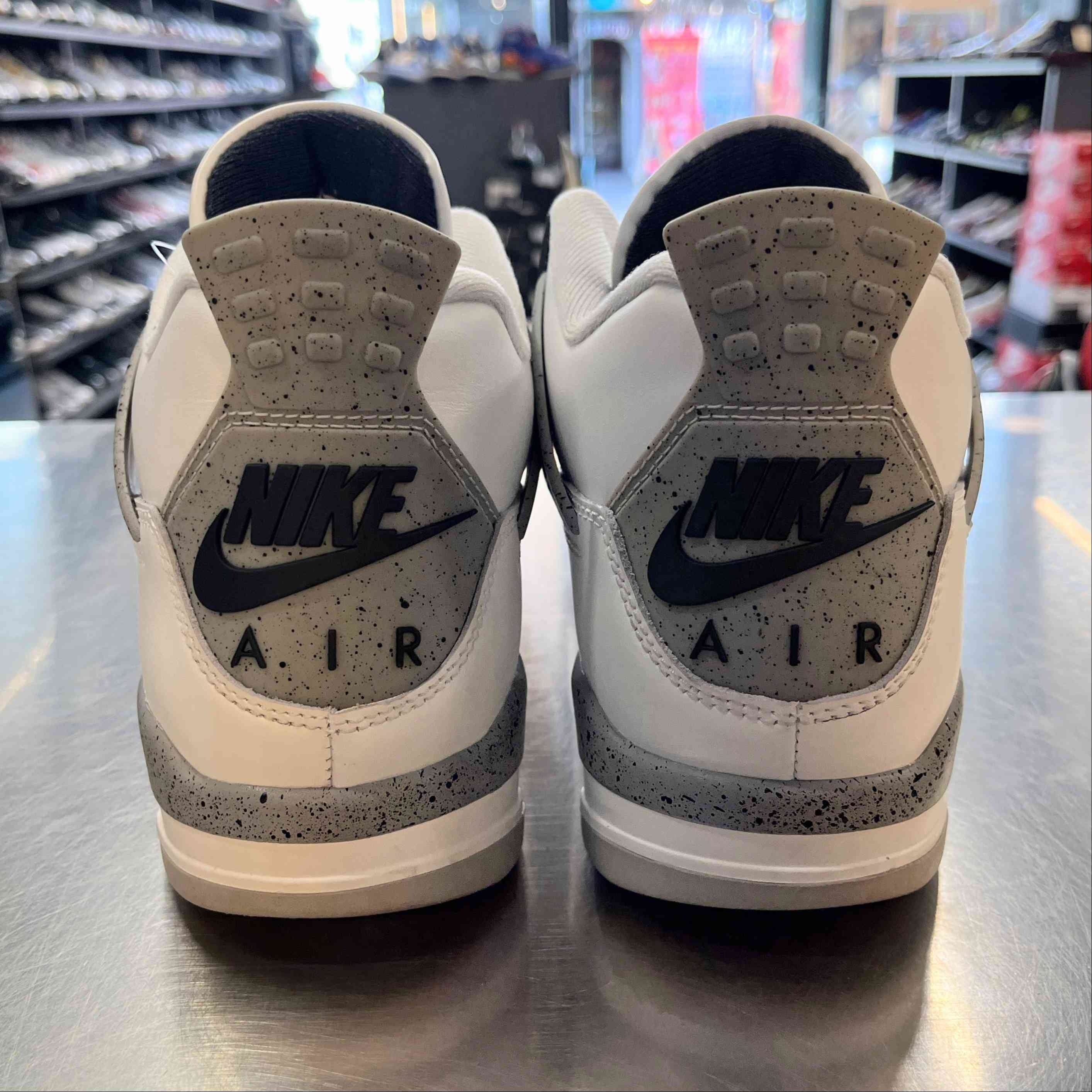 【US9.5】 AIR JORDAN 4 RETRO FV5029-100 【USED】