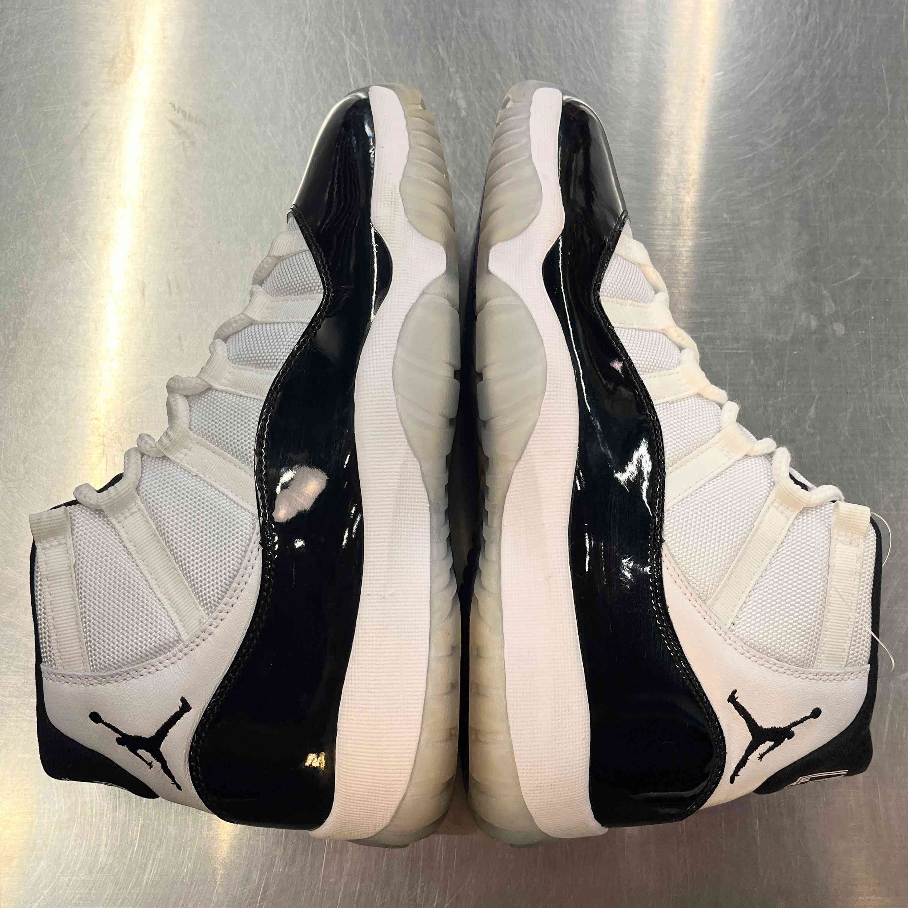 【US10】 AIR JORDAN 11 RETRO 378037-100 【USED】
