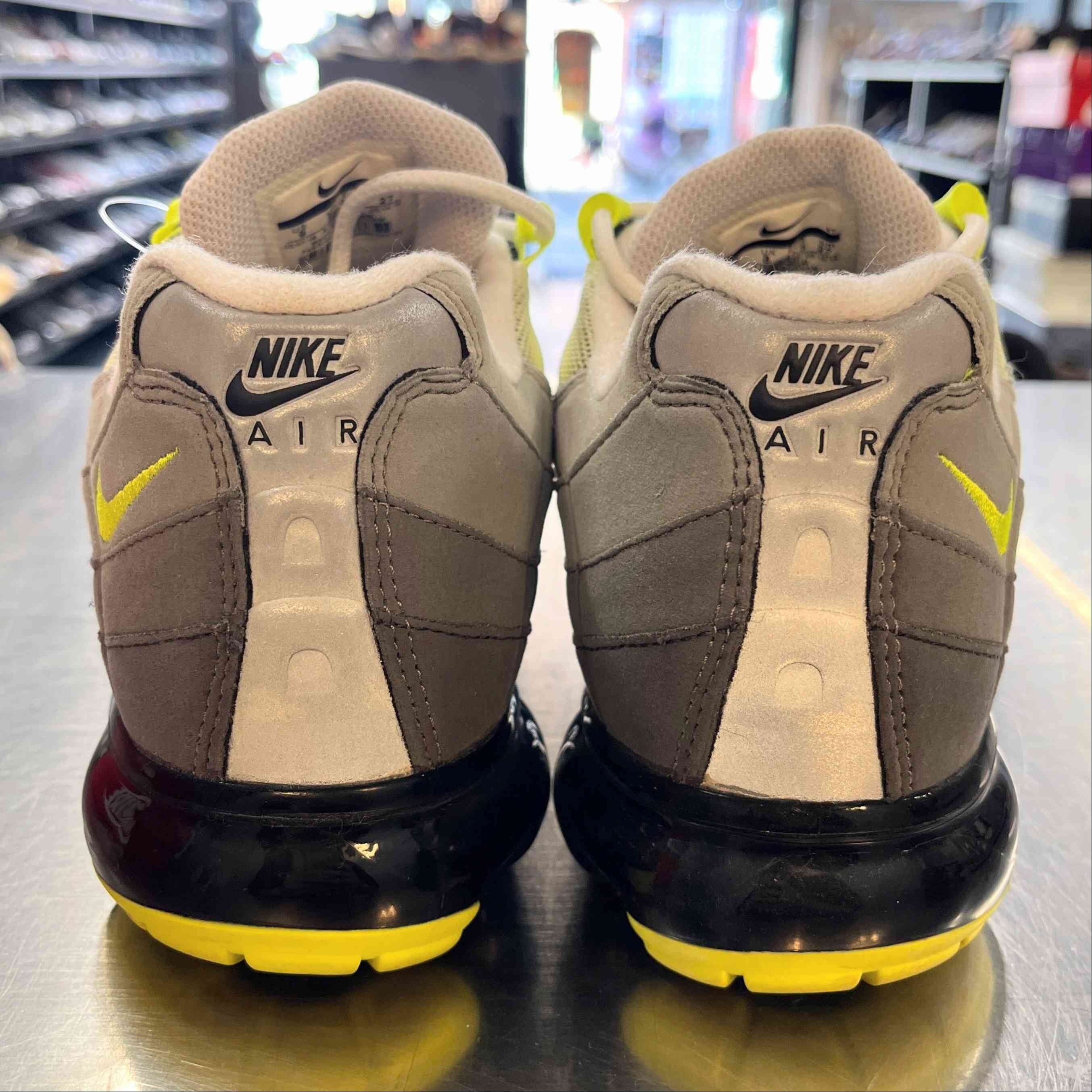 【US9】 NIKE AIR VAPORMAX 95 AJ7292-001 【USED】