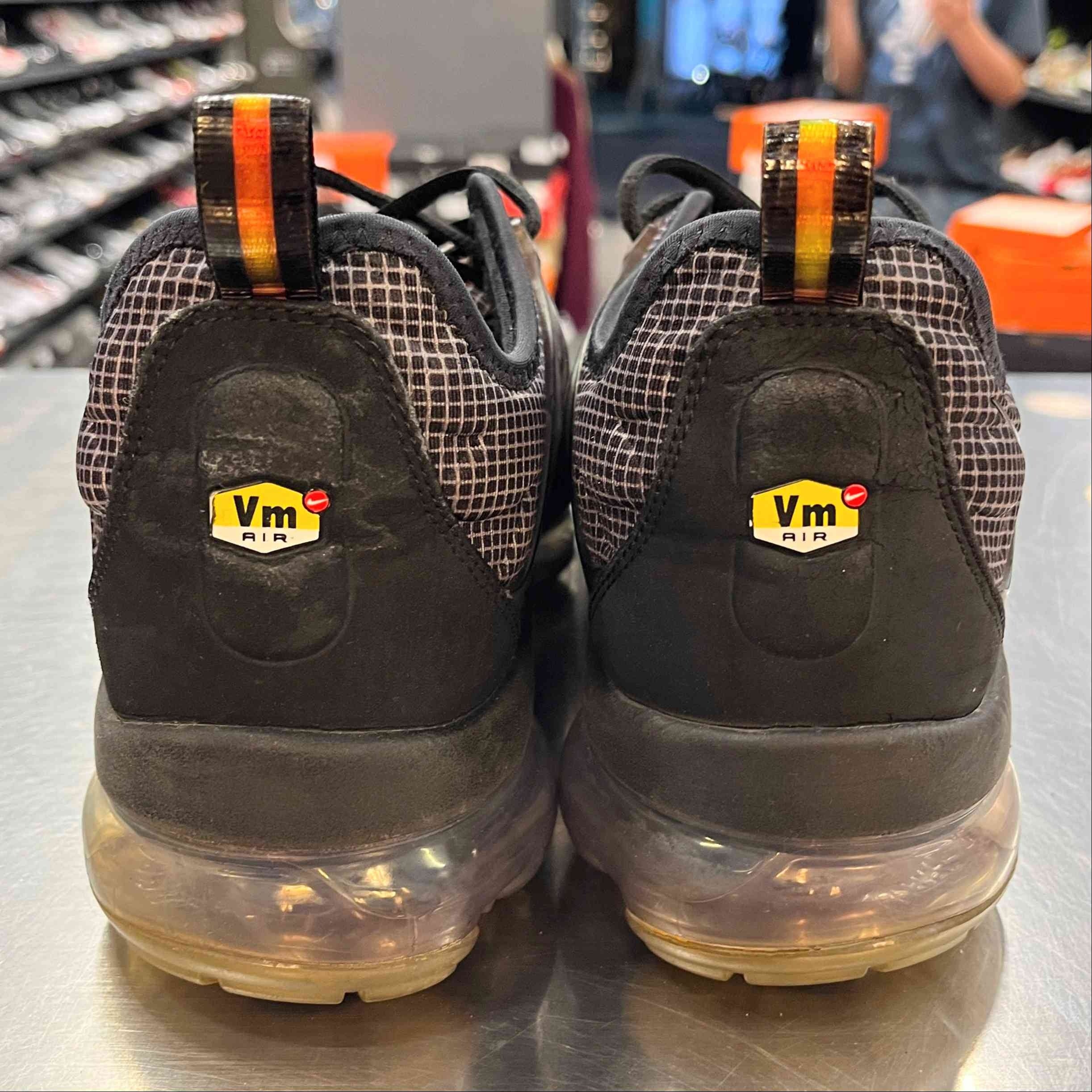 【US10】 NIKE AIR VAPORMAX PLUS 924453-014 【USED】