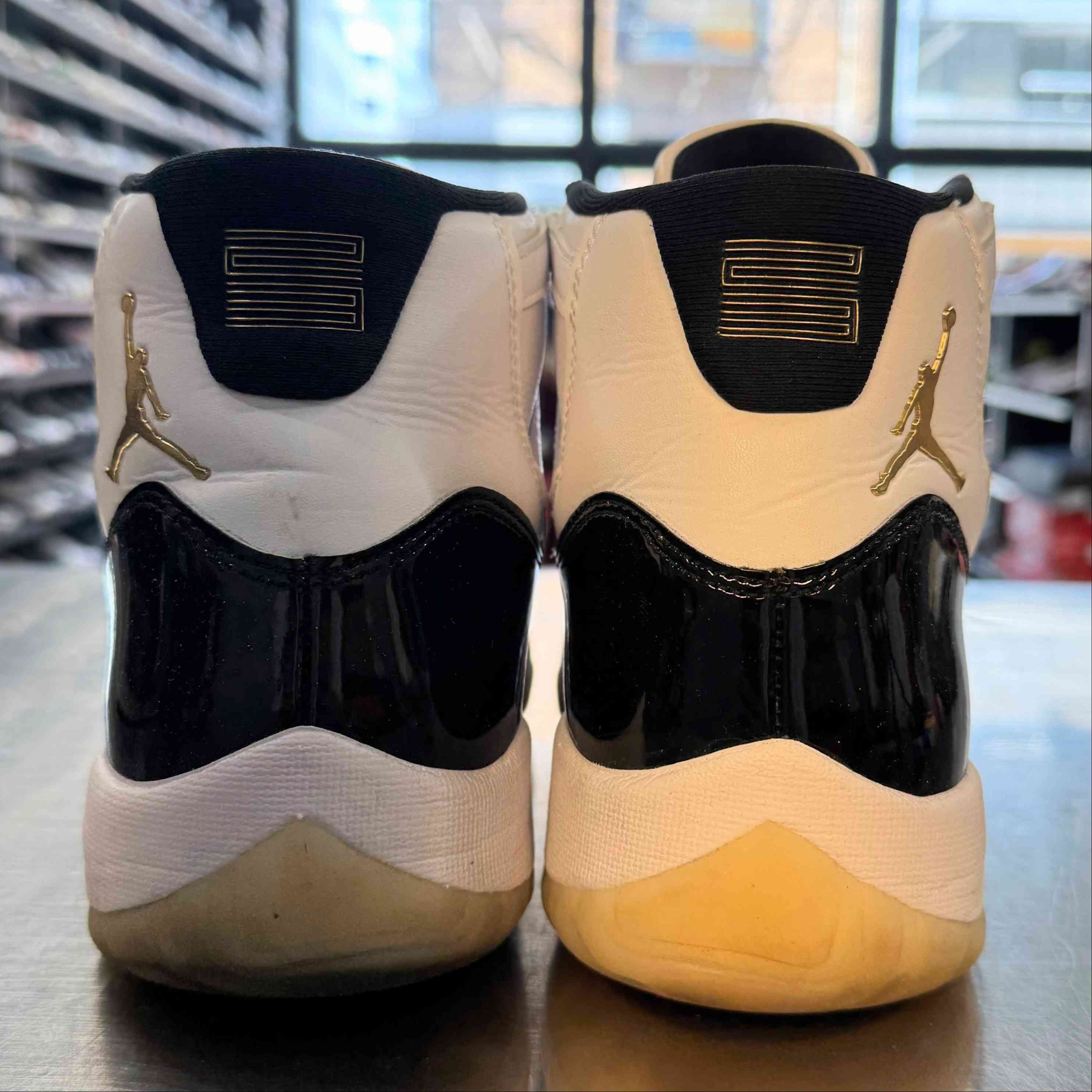 【US9.5】 AIR JORDAN 11 RETRO Gratitude CT8012-170 【USED】