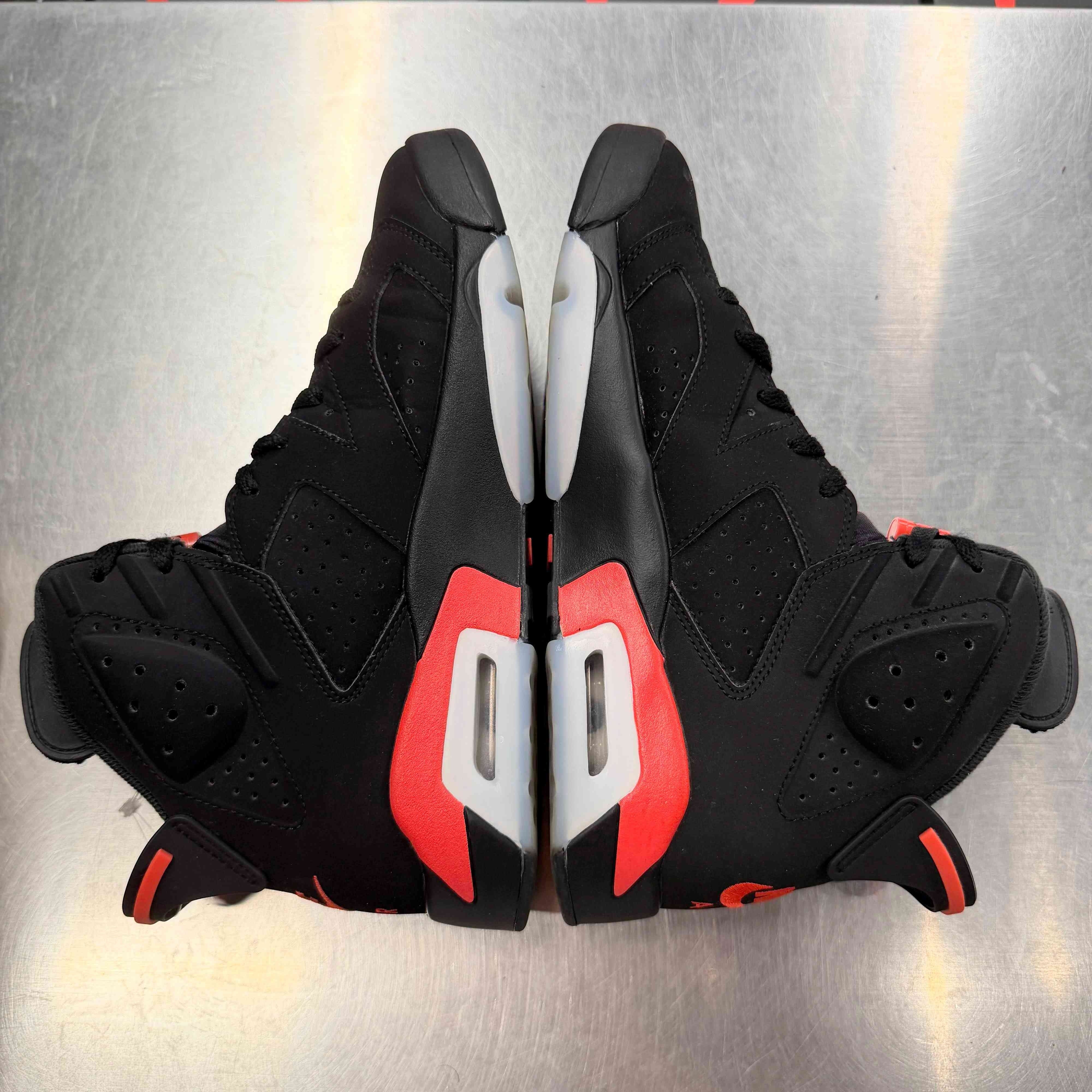 【US9】 AIR JORDAN 6 RETRO CT8529-001 【USED】