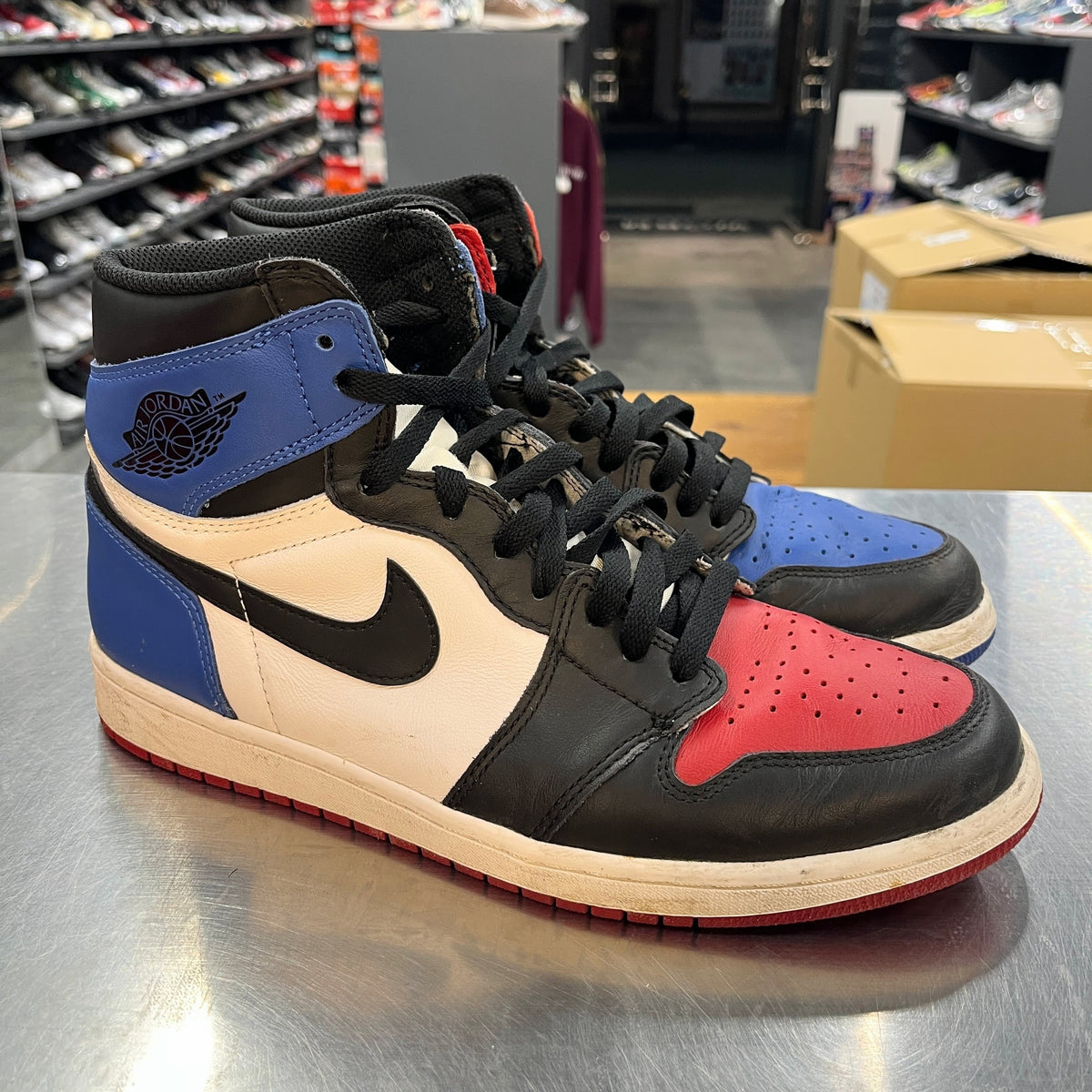 【US10】 AIR JORDAN 1 RETRO HIGH OG 555088-026 【USED】