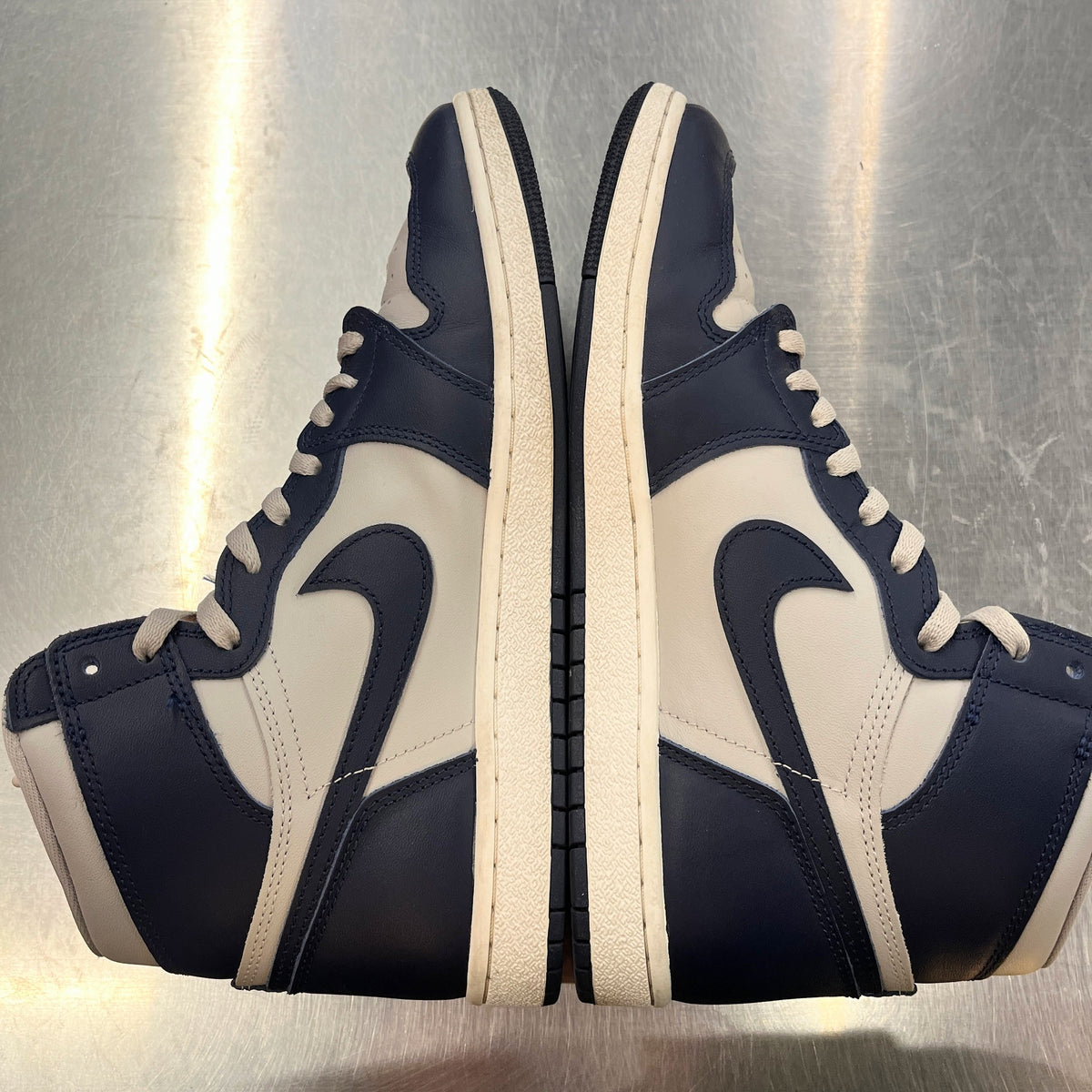 【US10.5】 AIR JORDAN 1 HI 85 BQ4422-400 【USED】