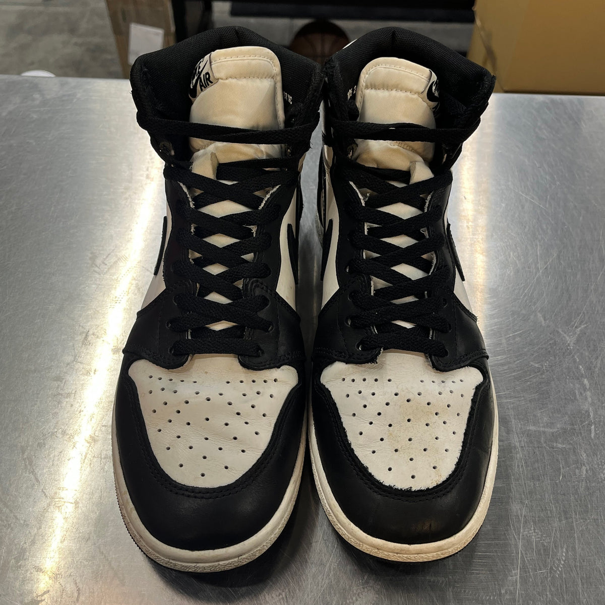 【US10.5】 AIR JORDAN 1 HI 85 BQ4422-001 【USED】