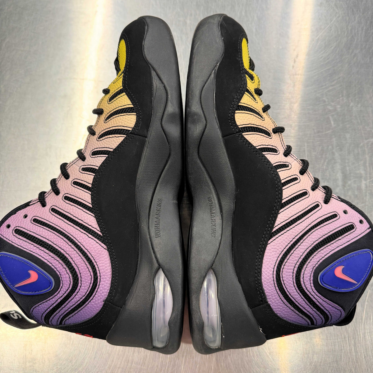 【US9】 NIKE AIR BAKIN SUPREME DX3292-001 【USED】