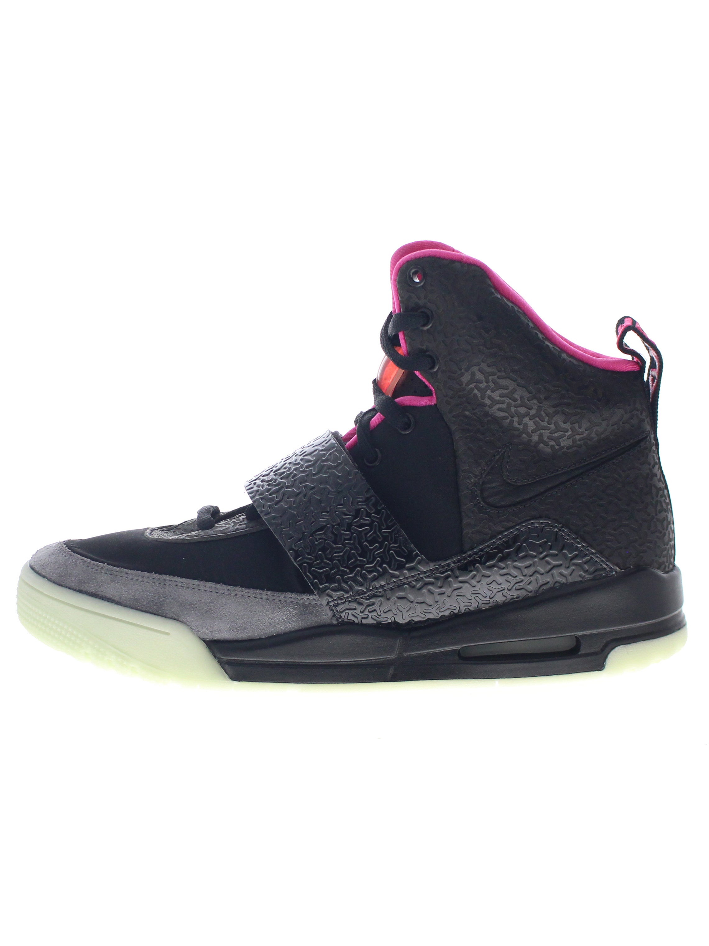 Archives image Nike Air Yeezy 1 “Blink”