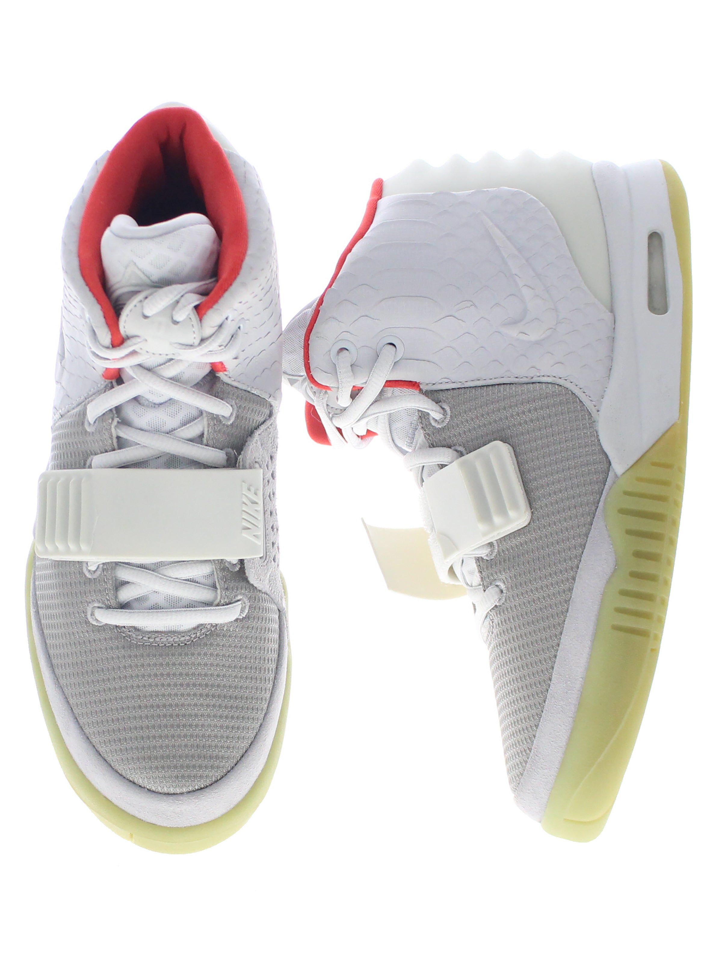 Nike Air Yeezy 2“純白金”