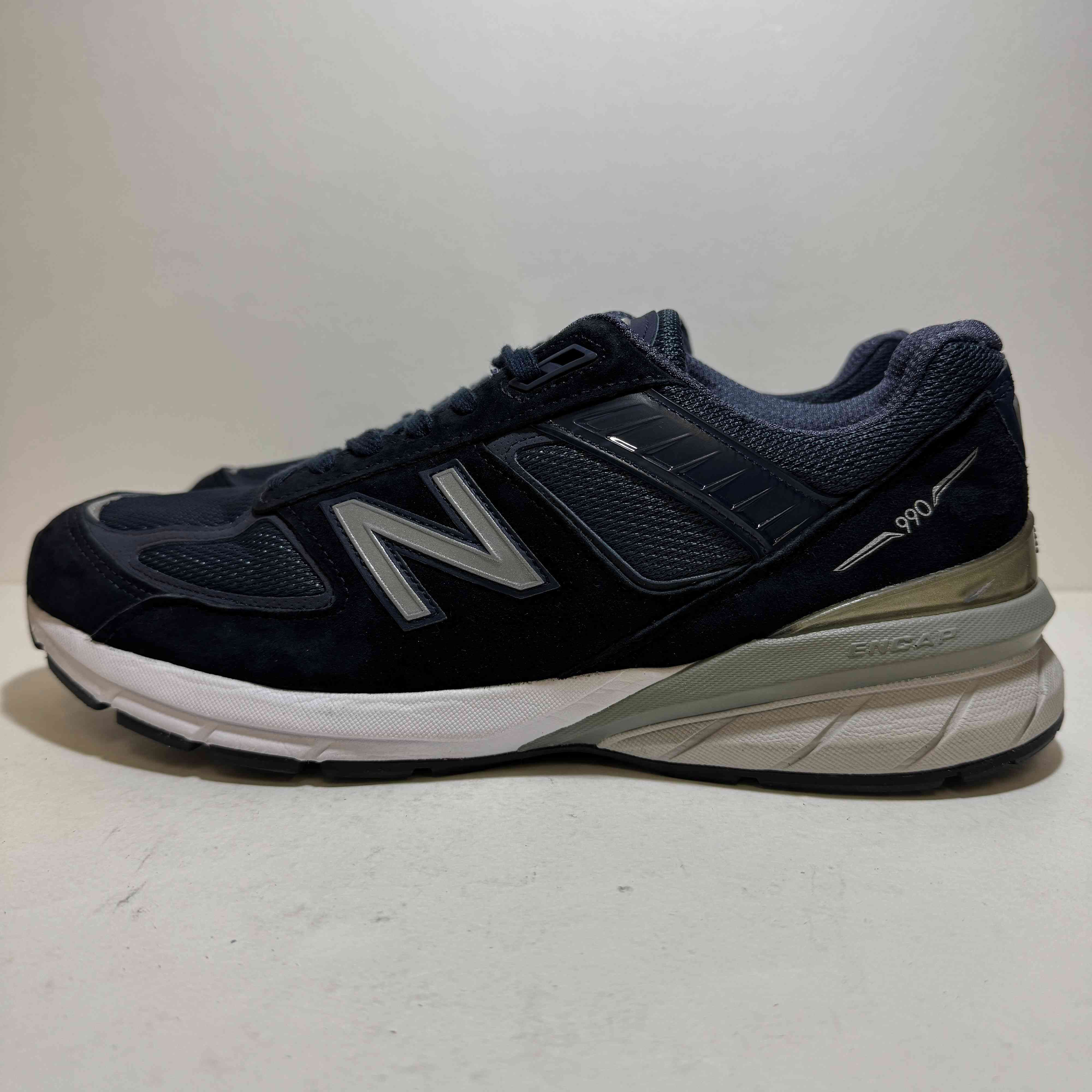 【US10.5】 NEW BALANCE M990NV5 【USED】