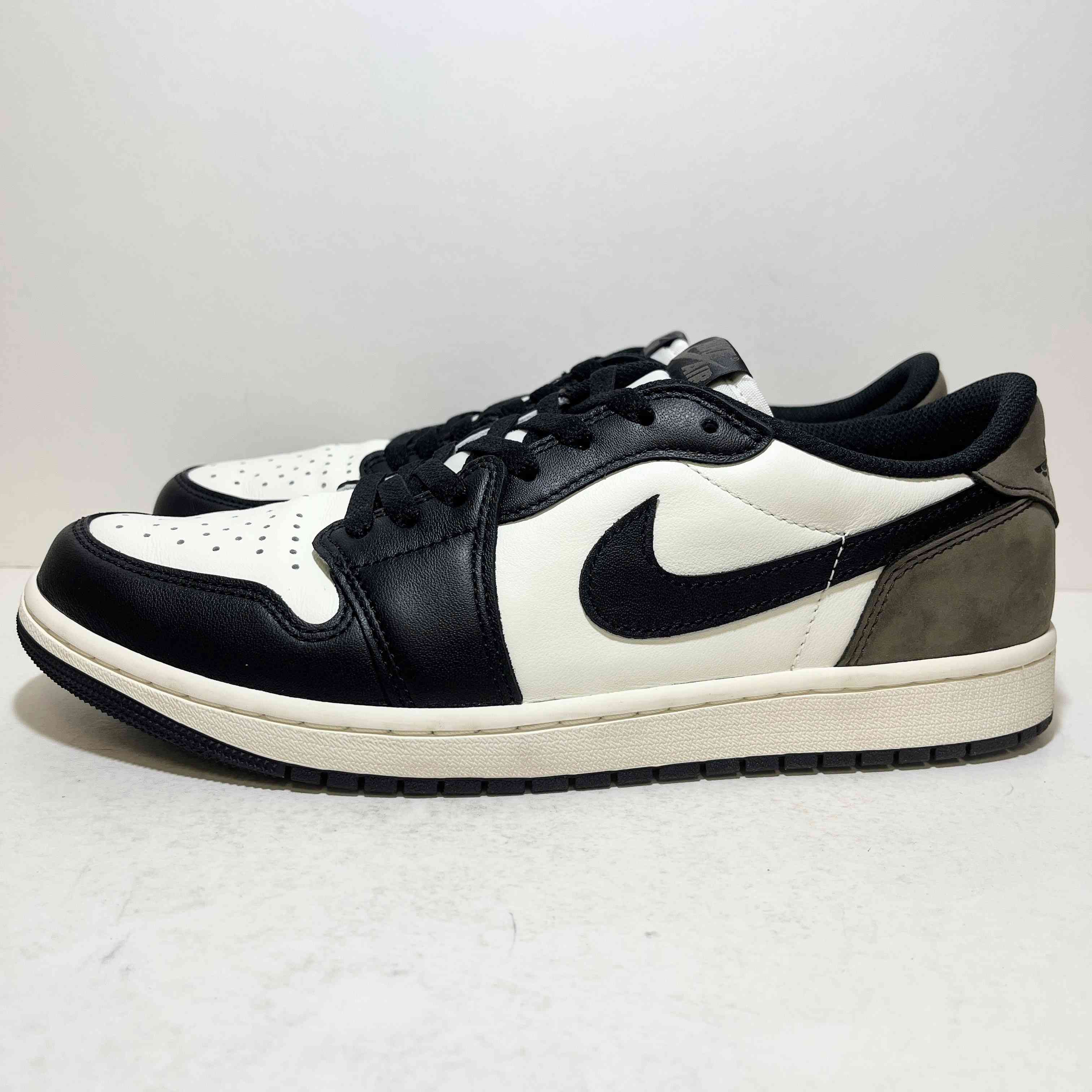 【US11】 AIR JORDAN 1 RETRO LOW OG CZ0790-102 【USED】