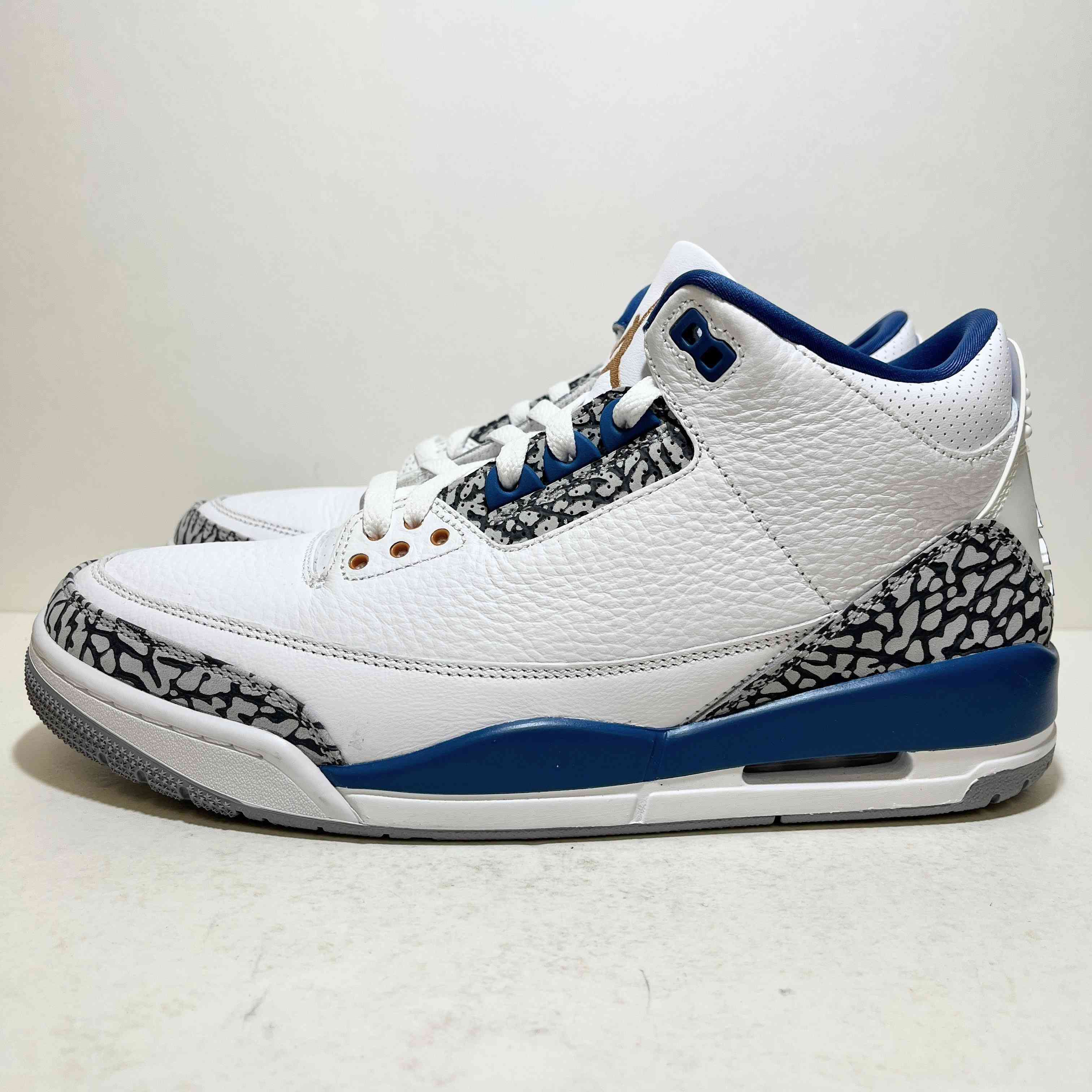 【US10.5】 AIR JORDAN 3 RETRO CT8532-148 【USED】