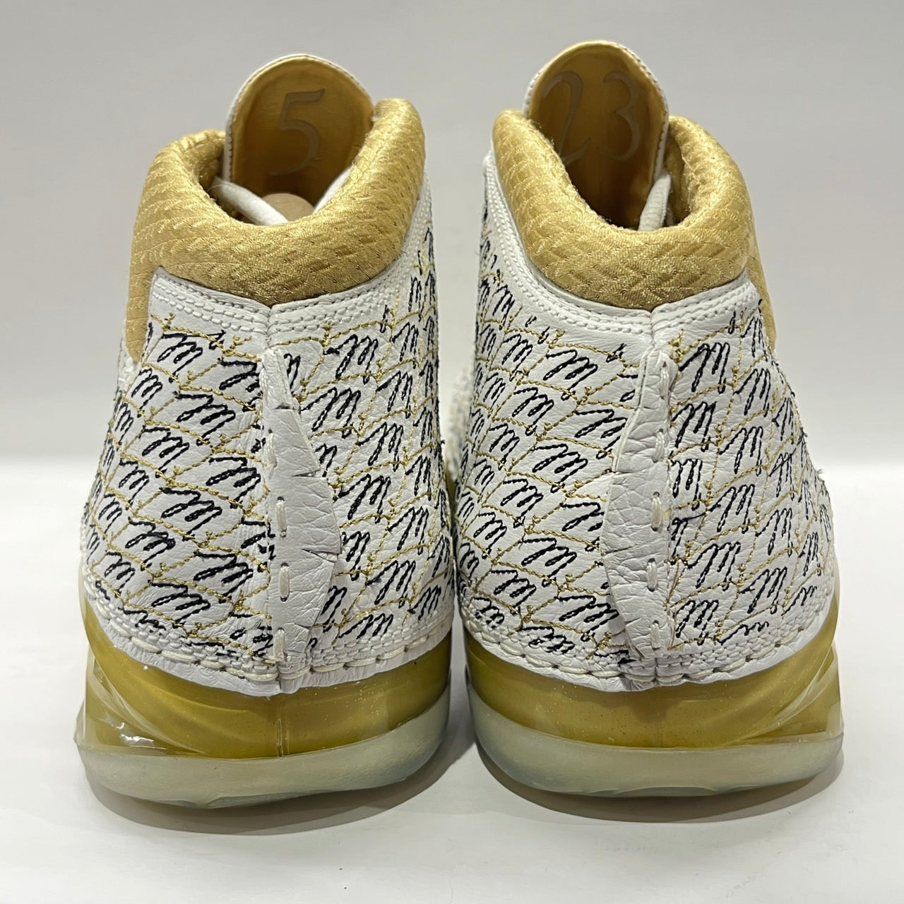 【US10.5】 AIR JORDAN 23 TROPHY ROOM 853336-123 【USED】