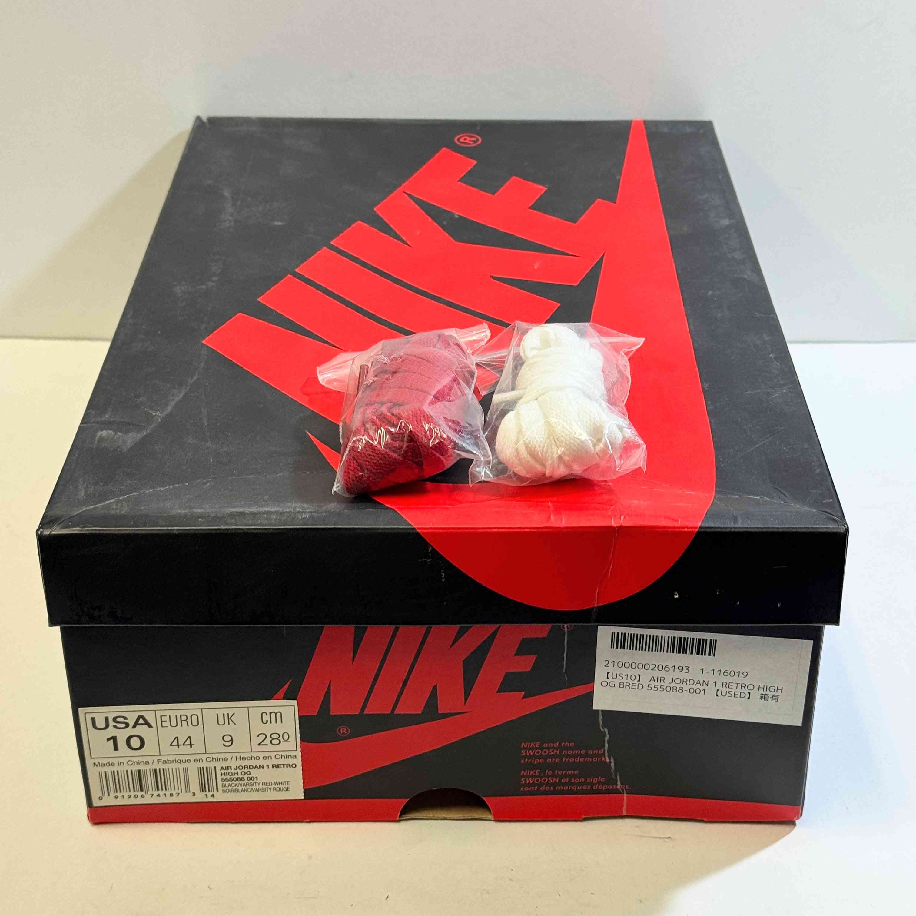 【US10】 AIR JORDAN 1 RETRO HIGH OG BRED 555088-001 【USED】