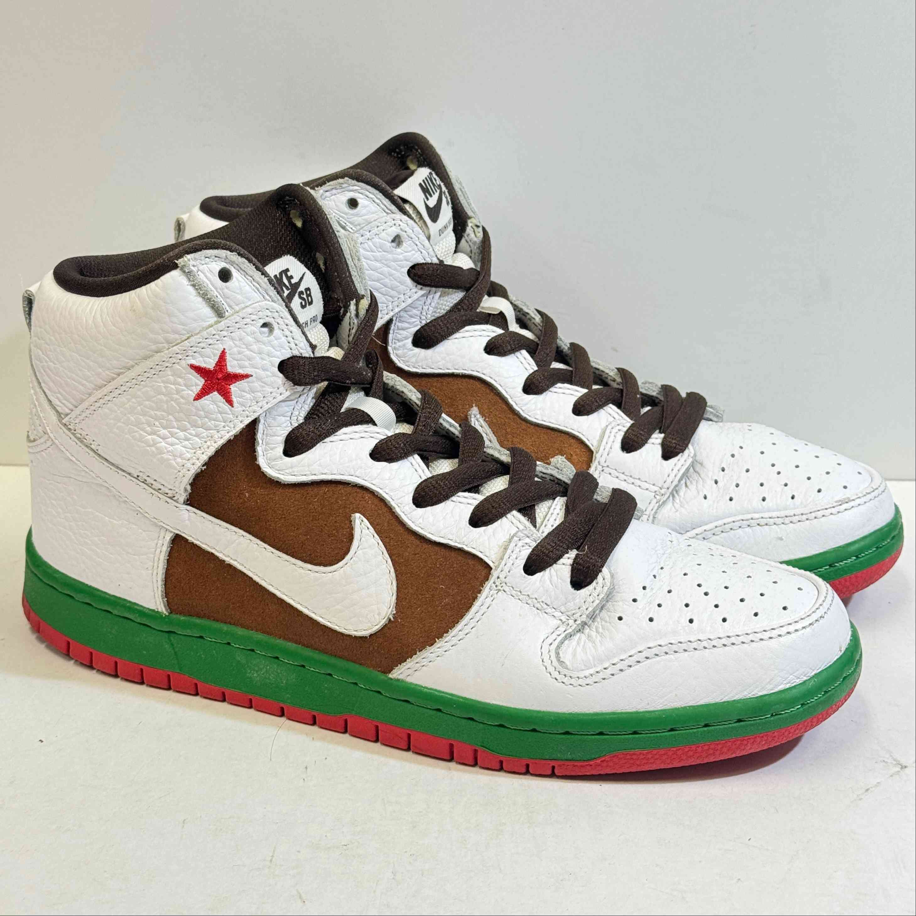 靴 Nike SB Dunk High Premium\