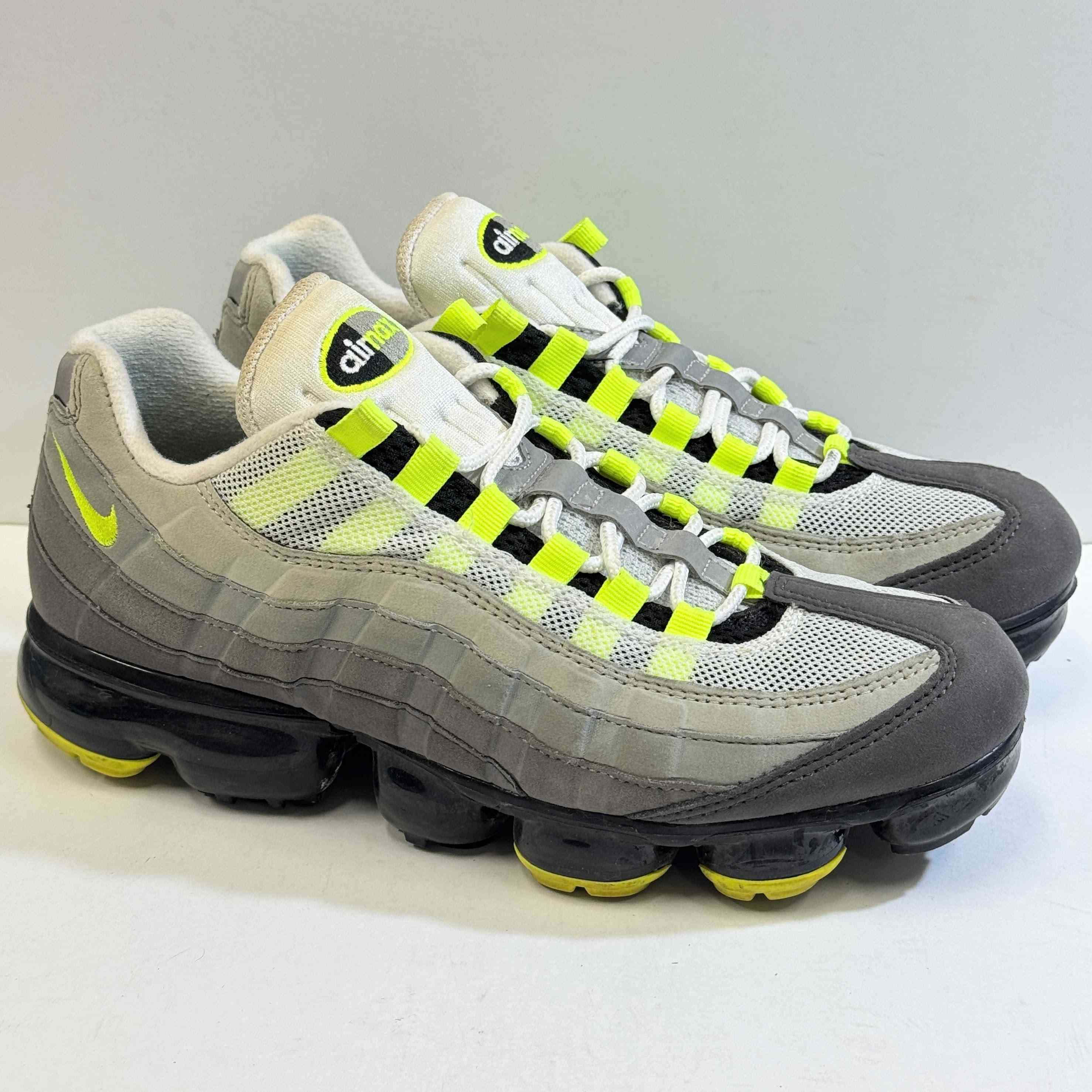 US8】 NIKE AIR VAPORMAX 95 AJ7292-001 【USED】 | WORM TOKYO