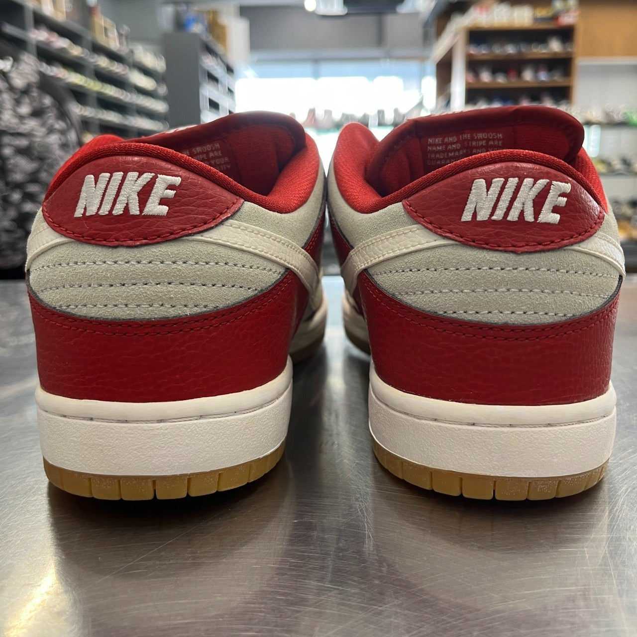 【US8.5】 NIKE SB DUNK LOW PRO SB Valentines Day 304292-612 【USED】