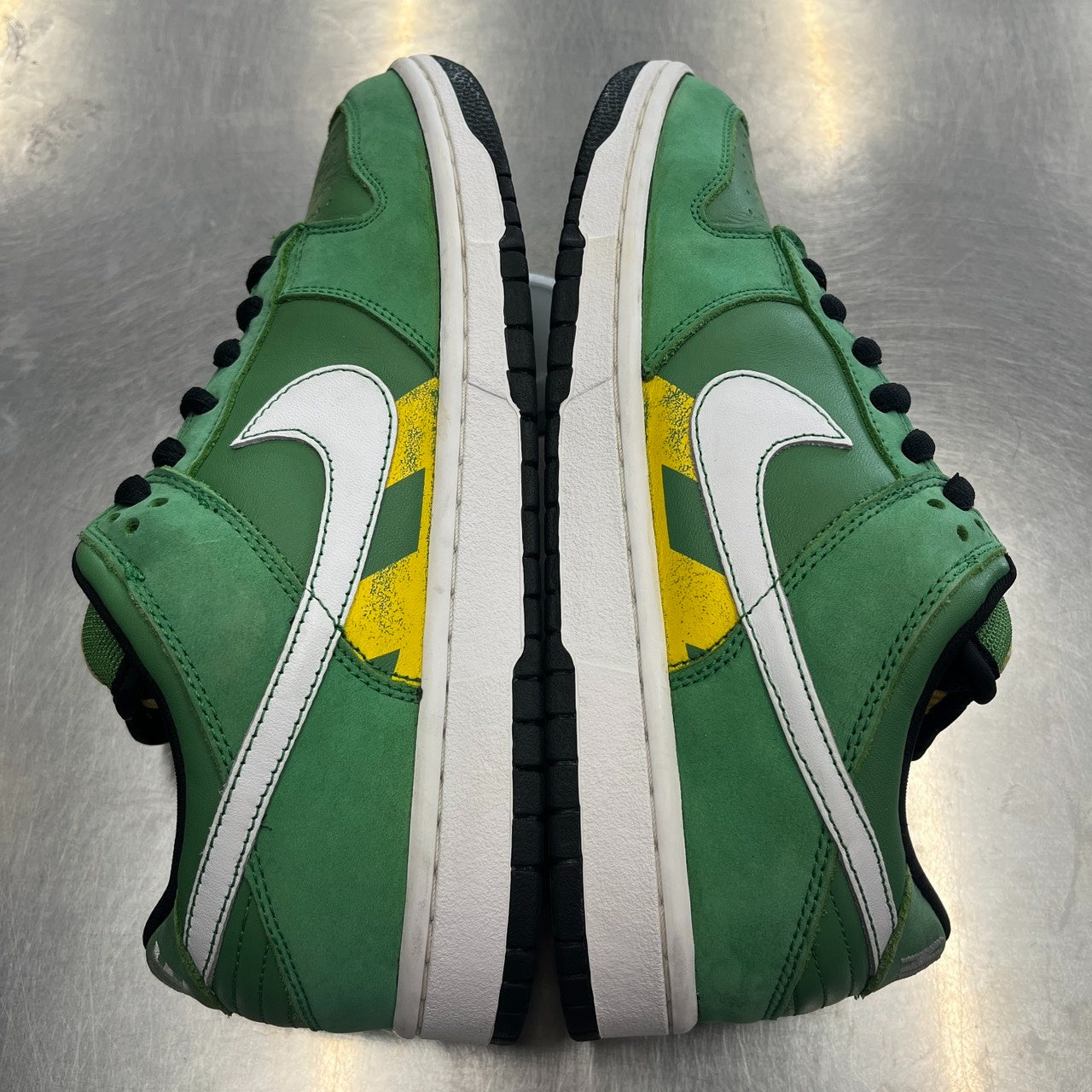 【US11】 NIKE SB DUNK LOW PRO SB Tokyo Green Taxi 304292-311 【USED】