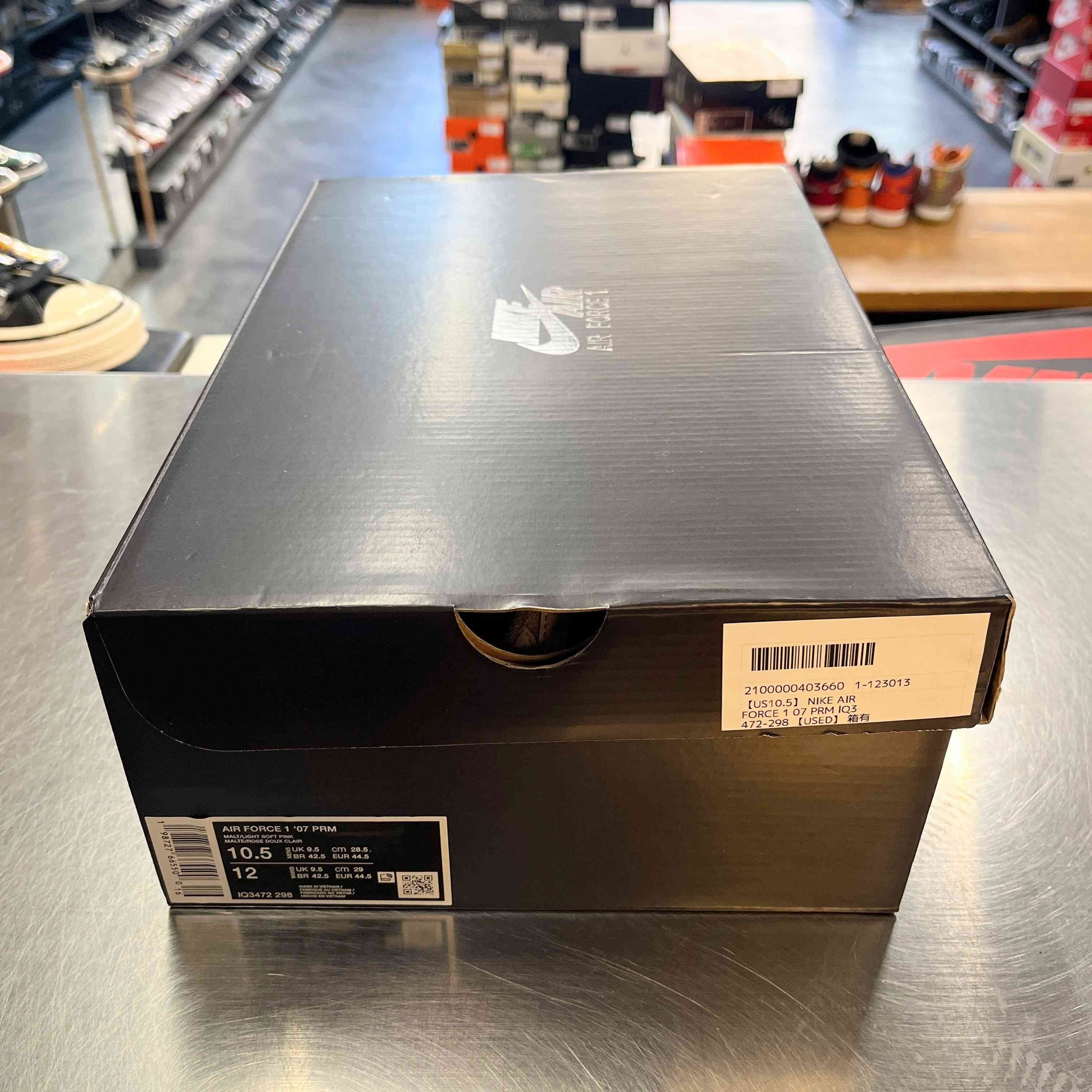 【US10.5】 NIKE AIR FORCE 1 07 PRM IQ3472-298 【USED】