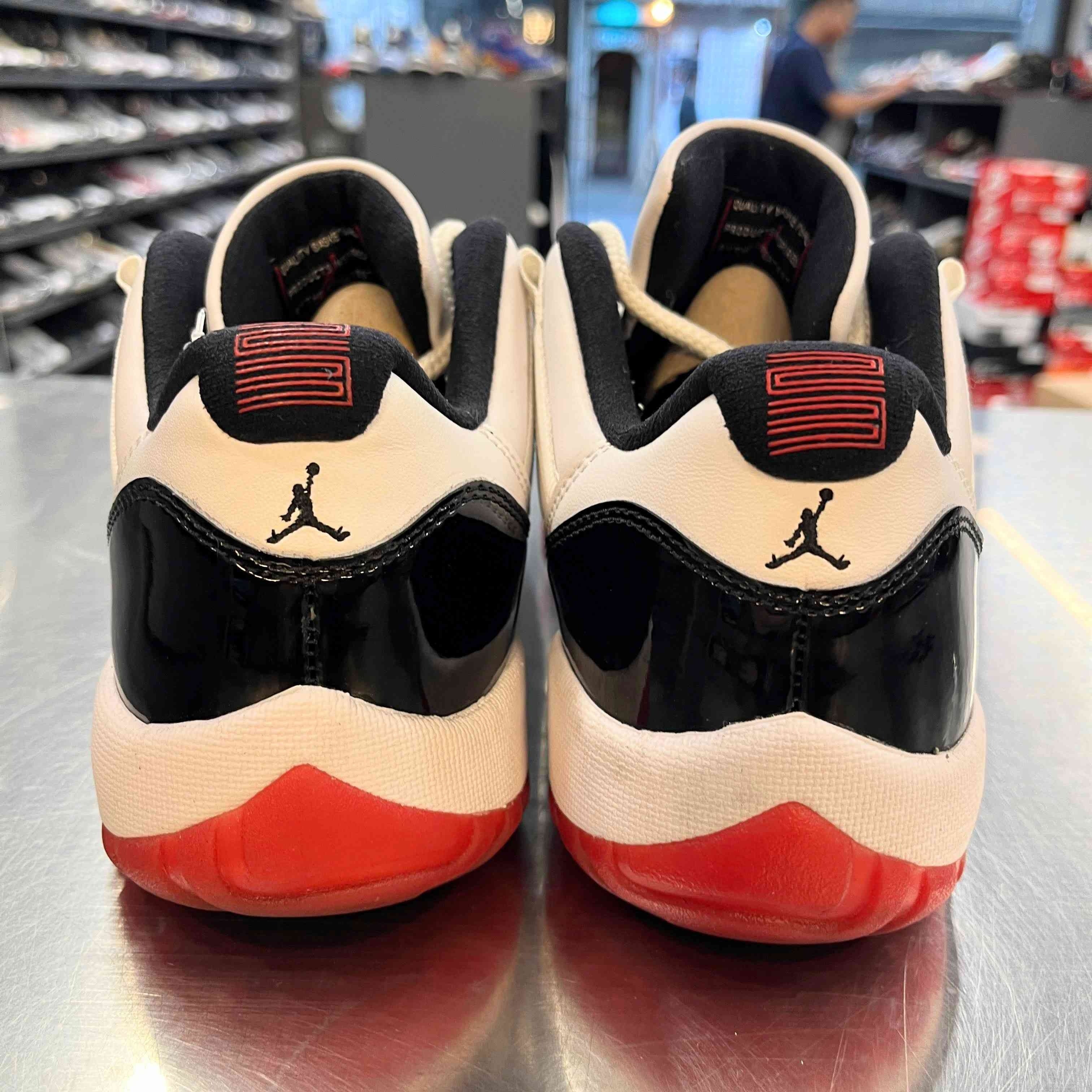 【US8】 AIR JORDAN 11 RETRO LOW AV2187-160 【USED】