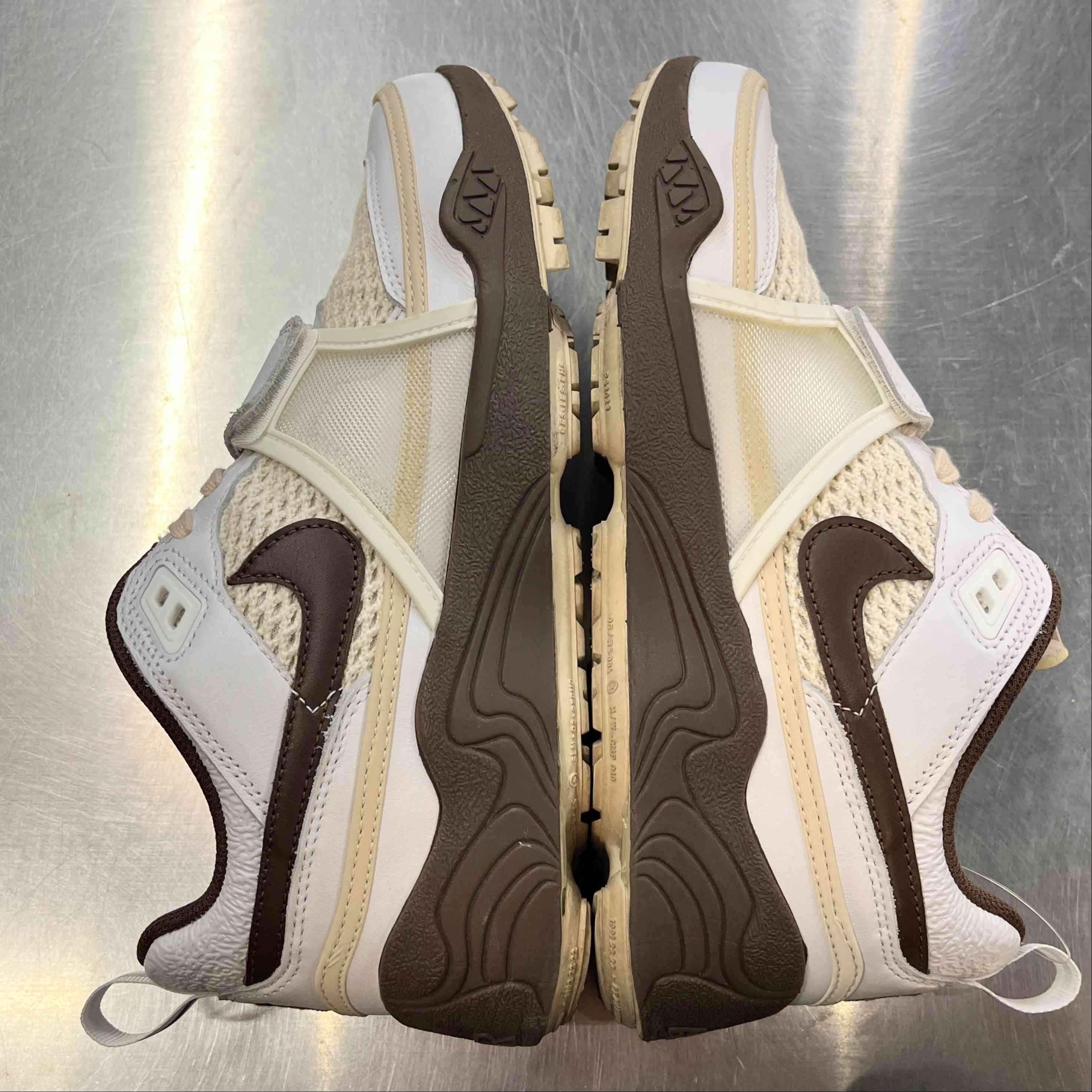 【US9.5】 NIKE ZOOM FIELD JAXX CACTUS JACK HQ3073-100 【USED】