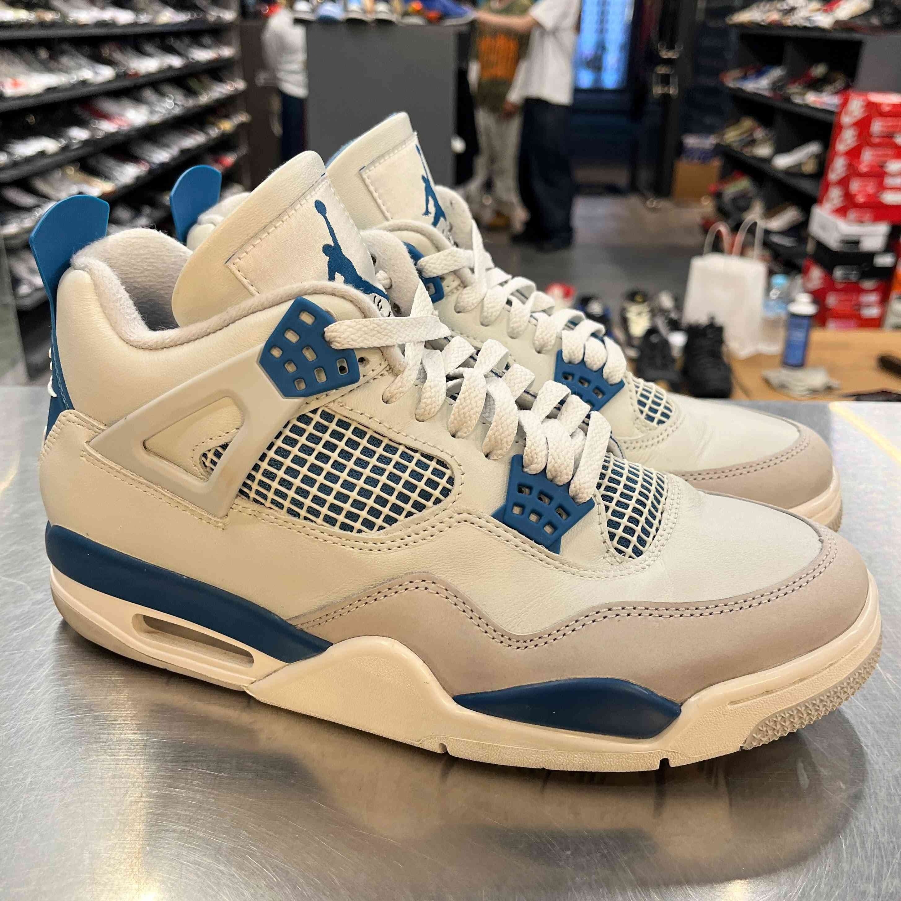 【US9.5】 AIR JORDAN 4 RETRO FV5029-141 【USED】