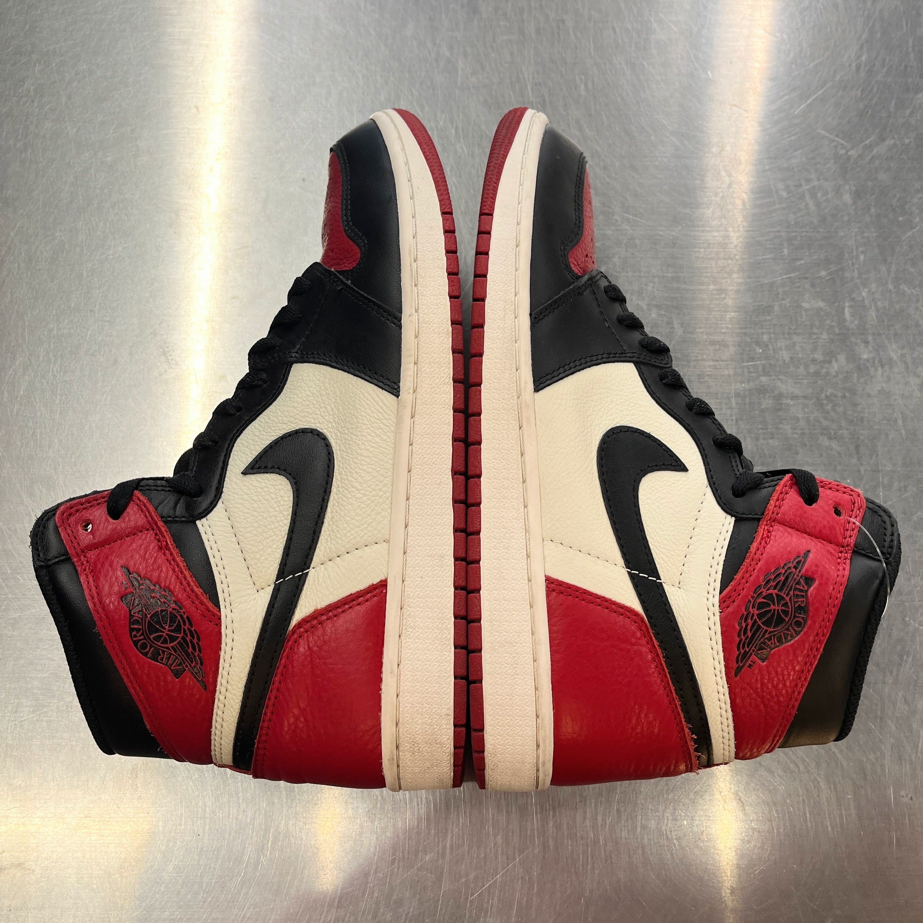 【US10】 AIR JORDAN 1 RETRO HIGH OG BRED TOE 555088-610 【USED】