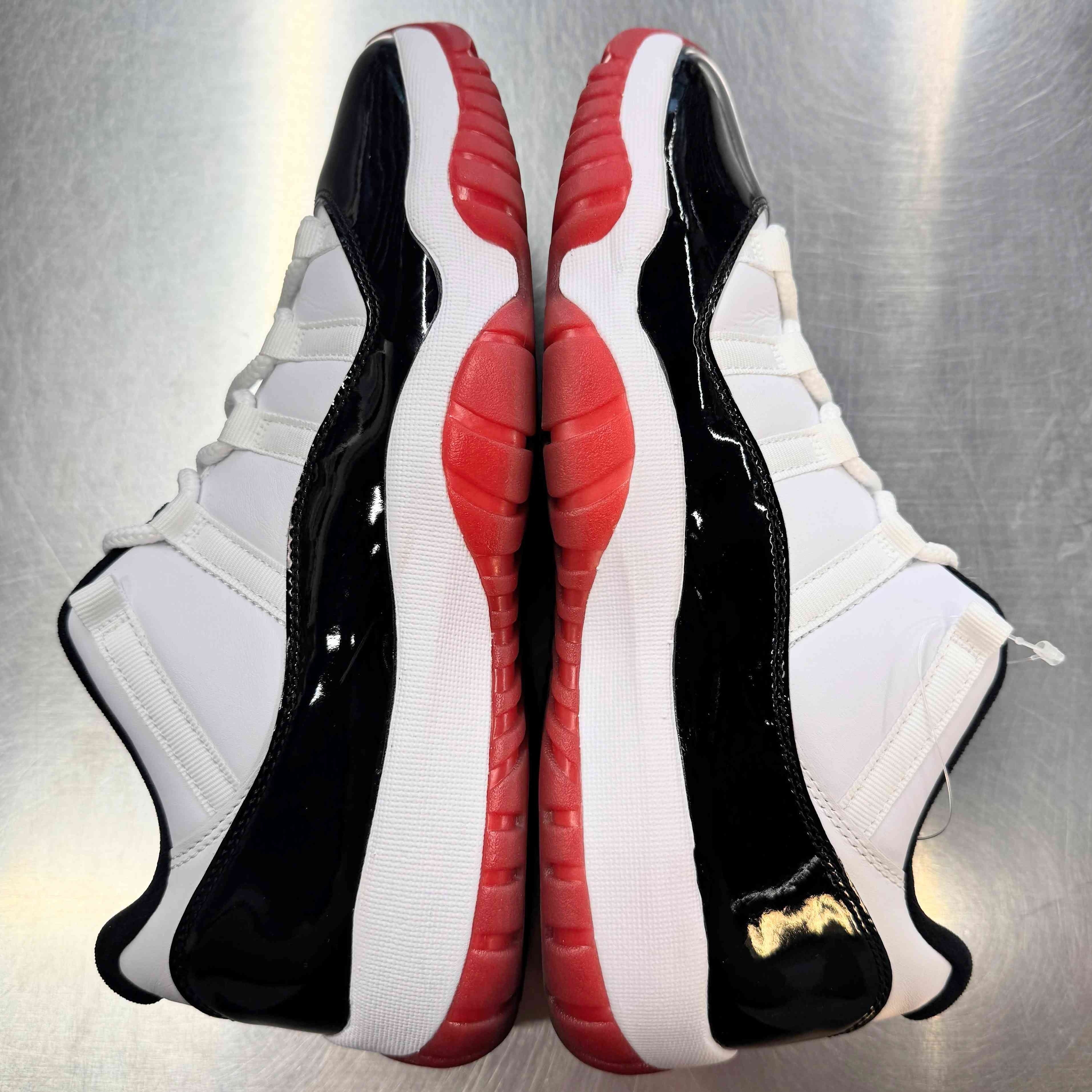 【US10.5】 AIR JORDAN 11 RETRO LOW AV2187-160 【USED】