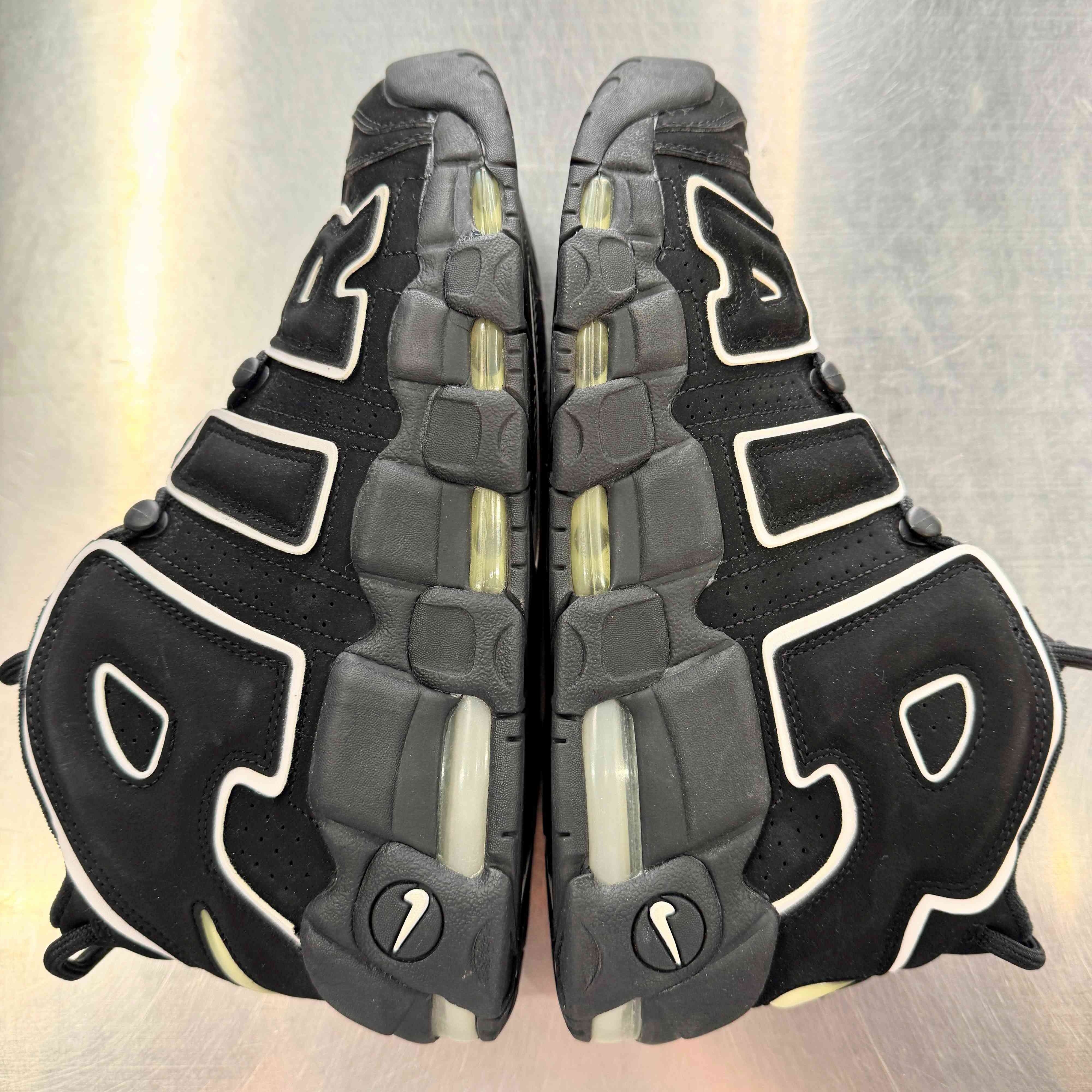 【US9.5】 NIKE AIR MORE UPTEMPO 414962-002 【USED】