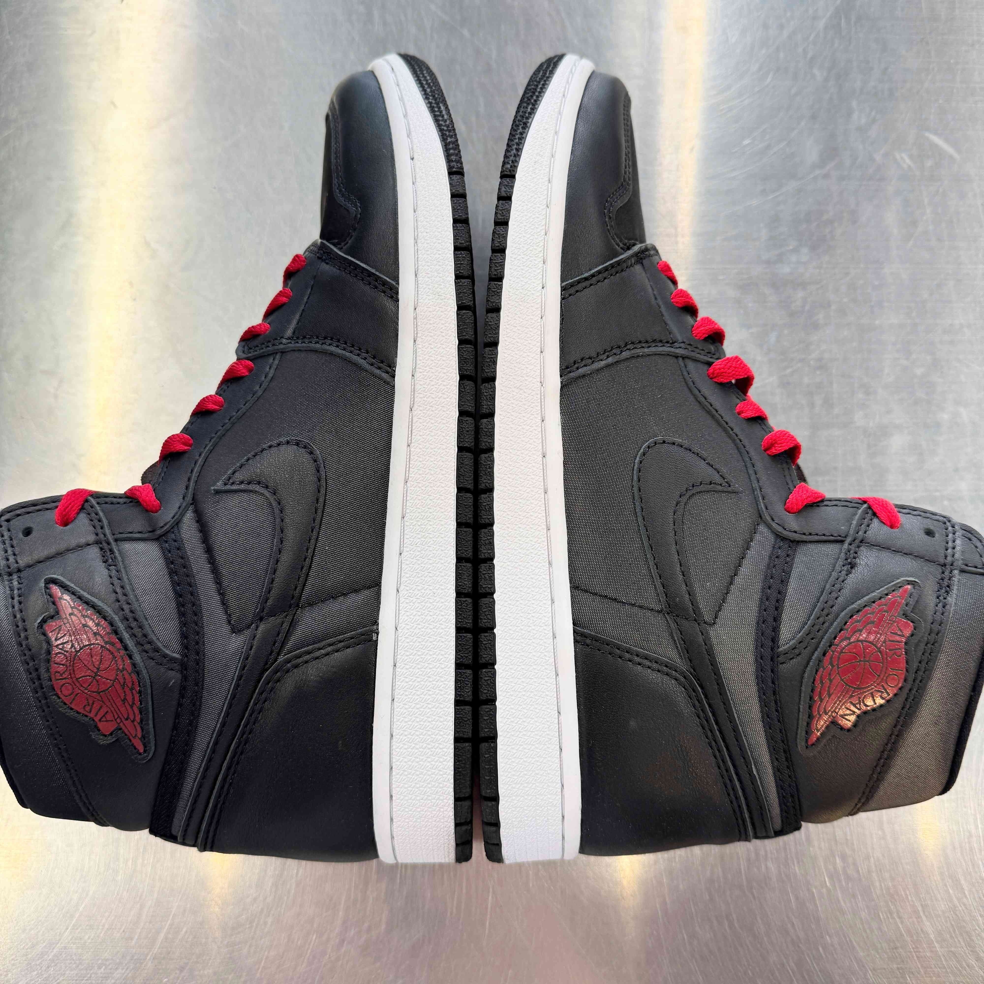 【US9.5】 JORDAN  AIR JORDAN 1 RETRO HIGH OG 555088-060 【USED】