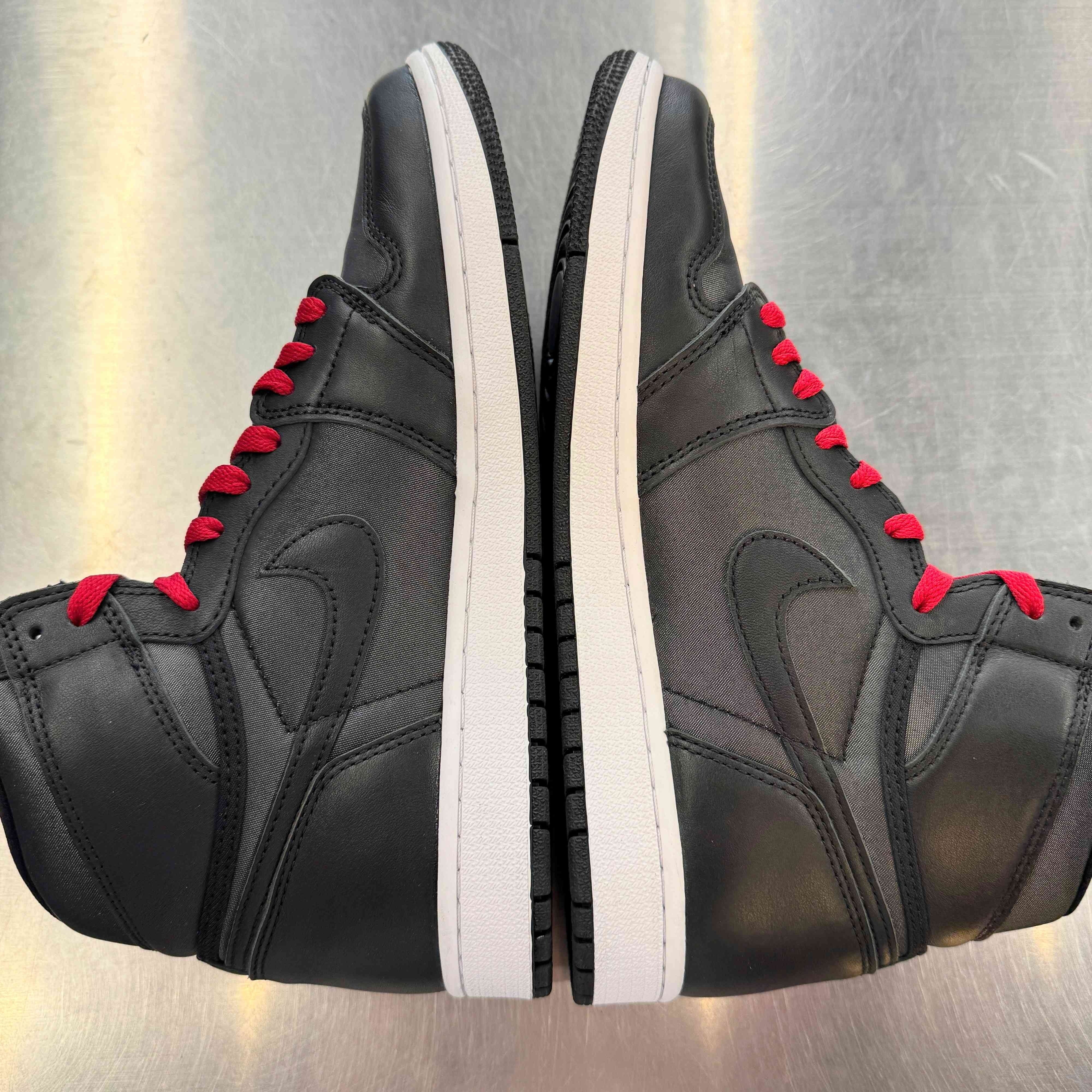 【US9.5】 JORDAN  AIR JORDAN 1 RETRO HIGH OG 555088-060 【USED】