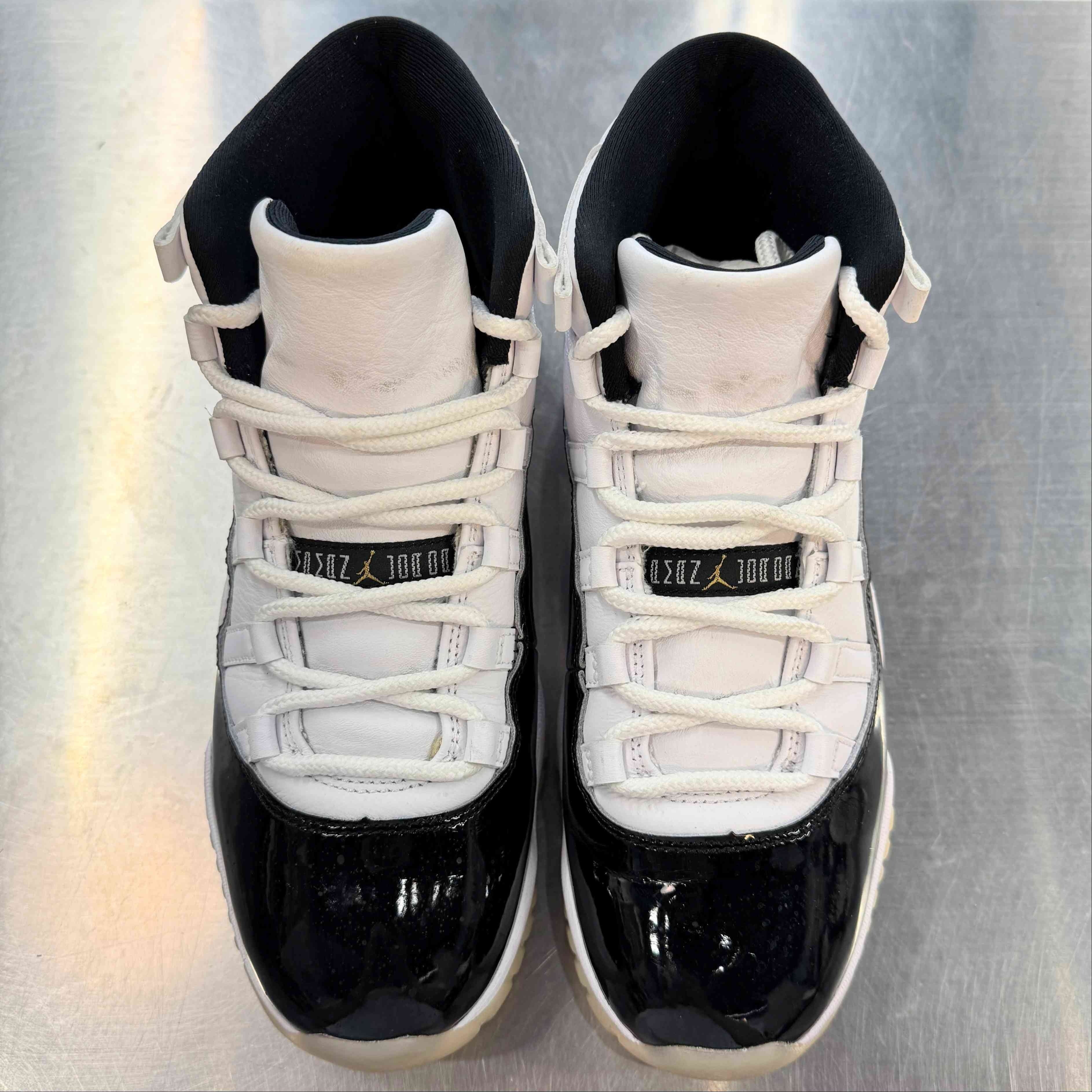 【US9.5】 AIR JORDAN 11 RETRO Gratitude CT8012-170 【USED】