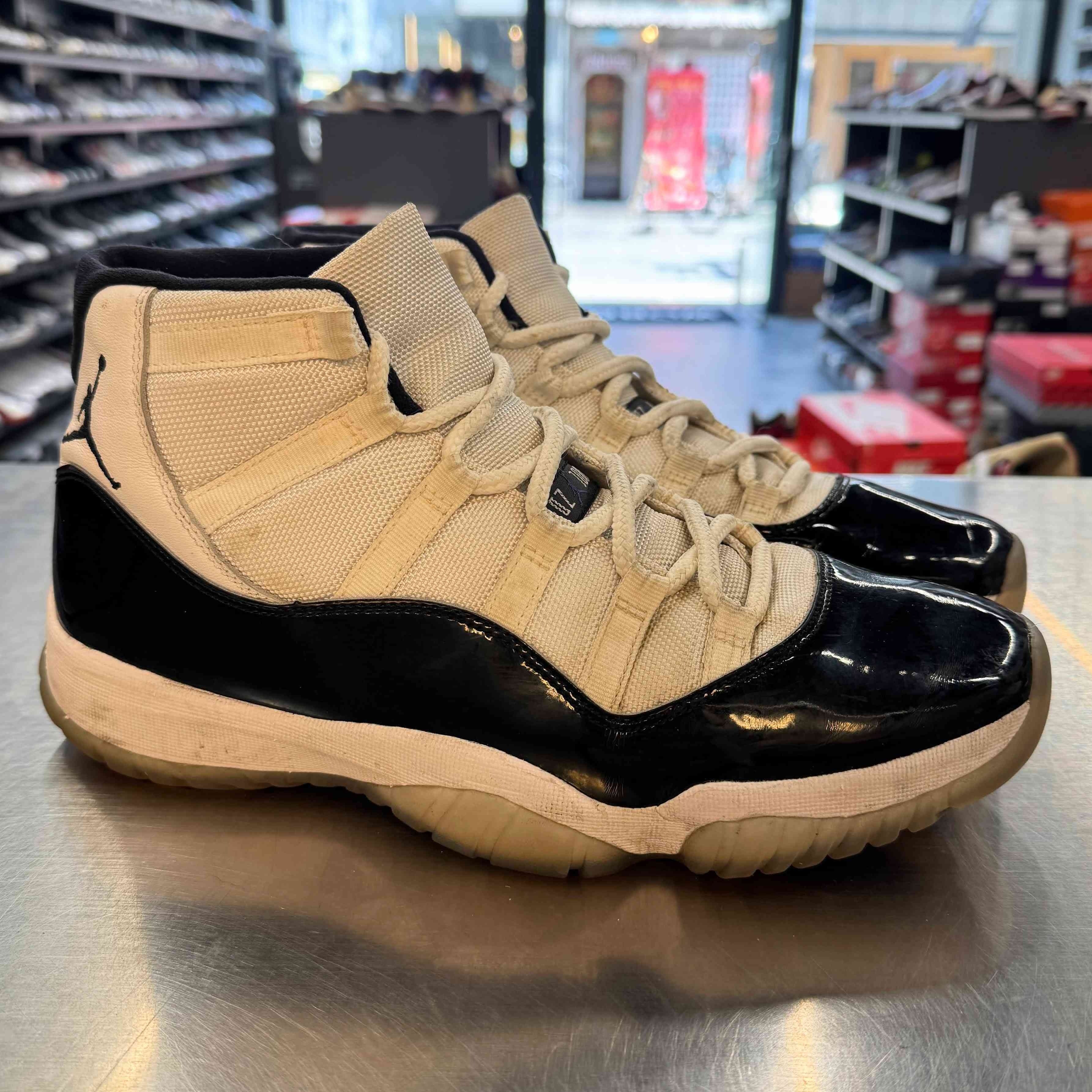 【US10】 AIR JORDAN 11 RETRO CONCORD 378037-100 【USED】