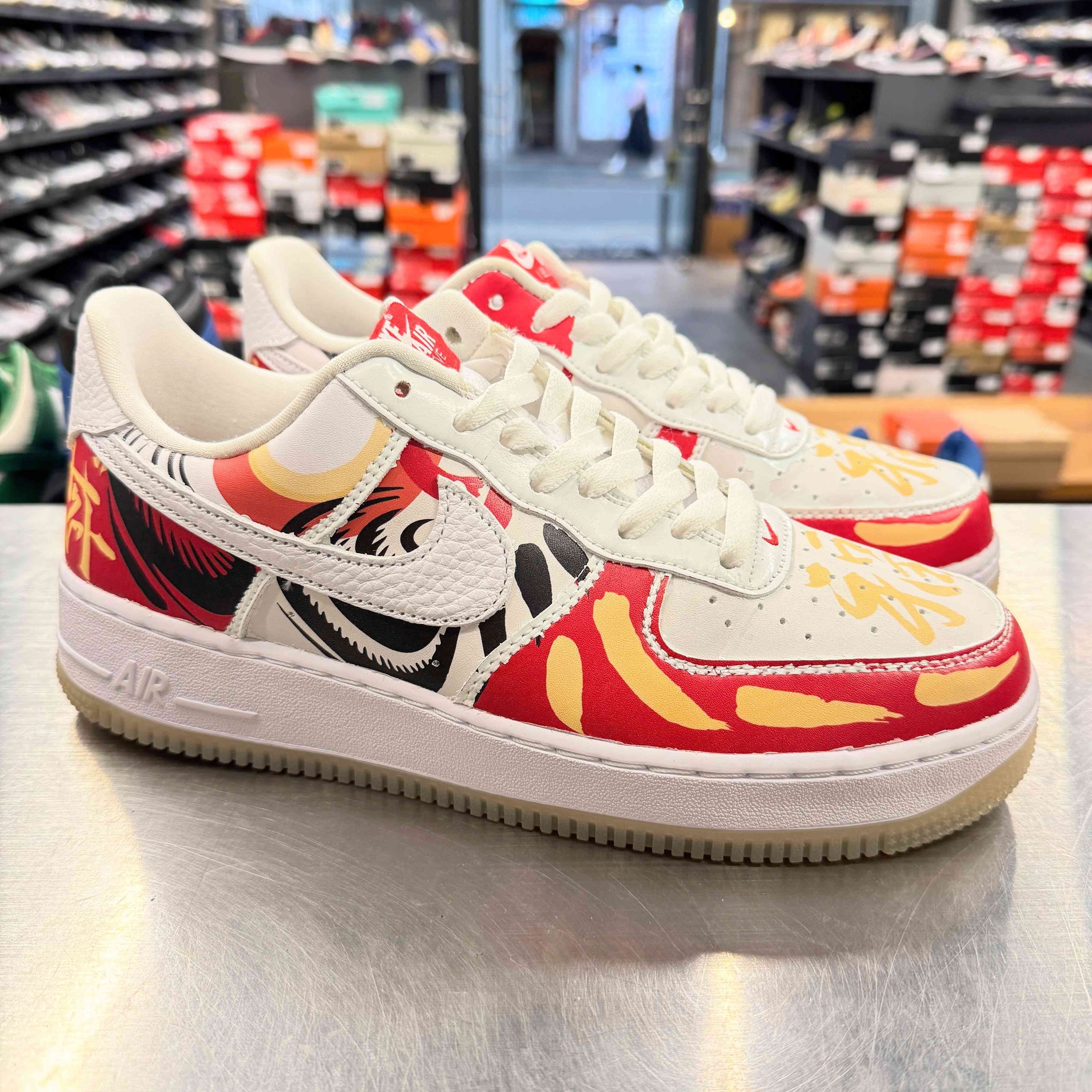 【US8.5】 NIKE AIR FORCE 1 07 PRM DD9941-100 【USED】