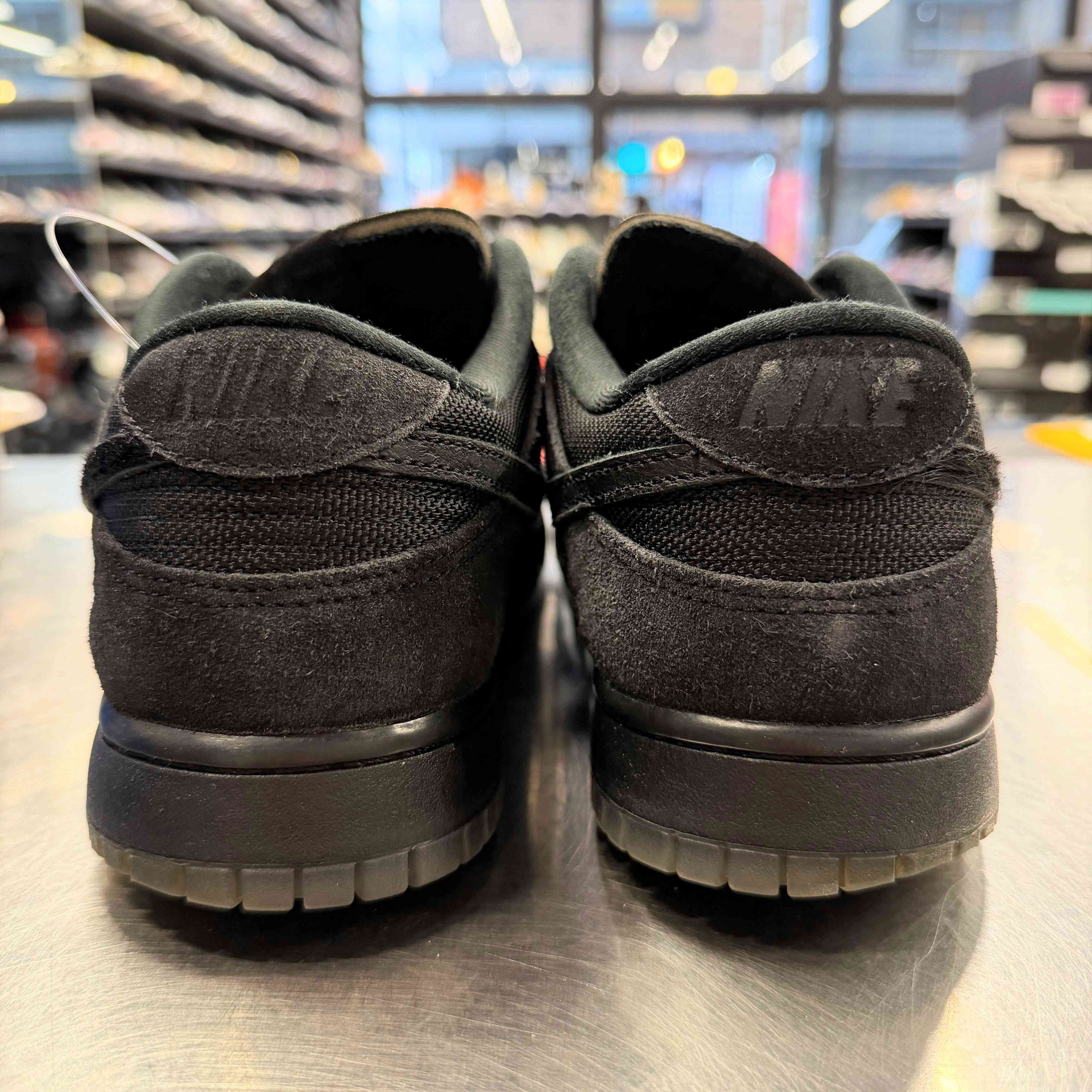 【US9.5】 NIKE DUNK LOW SP Undefeated DO9329-001 【USED】