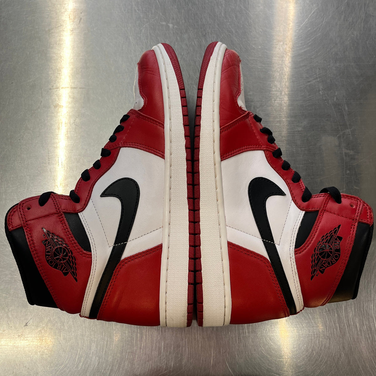 【US10.5】 AIR JORDAN 1 RETRO HIGH OG CHICAGO 555088-101 【USED】